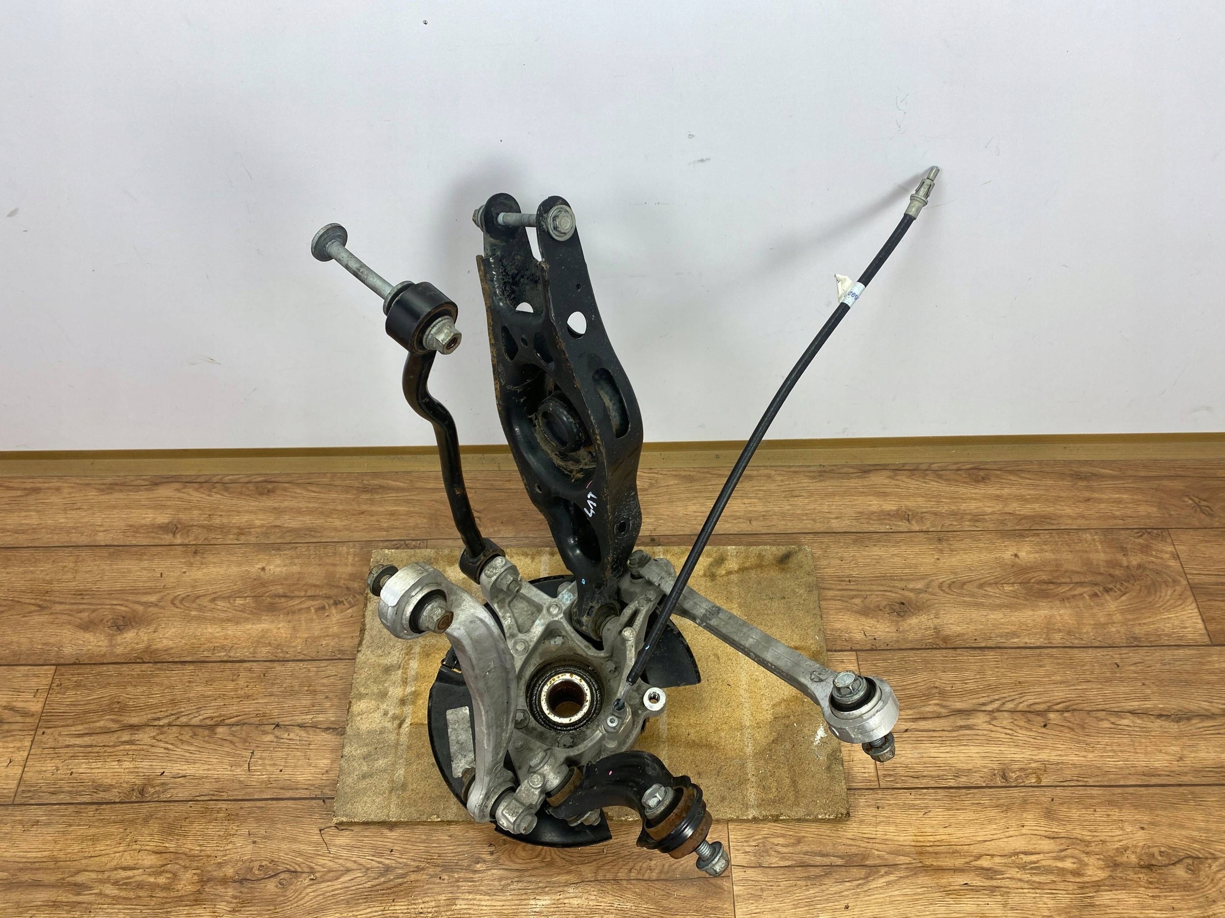 swing rear sususpension rear. Dodge Challenger 2015