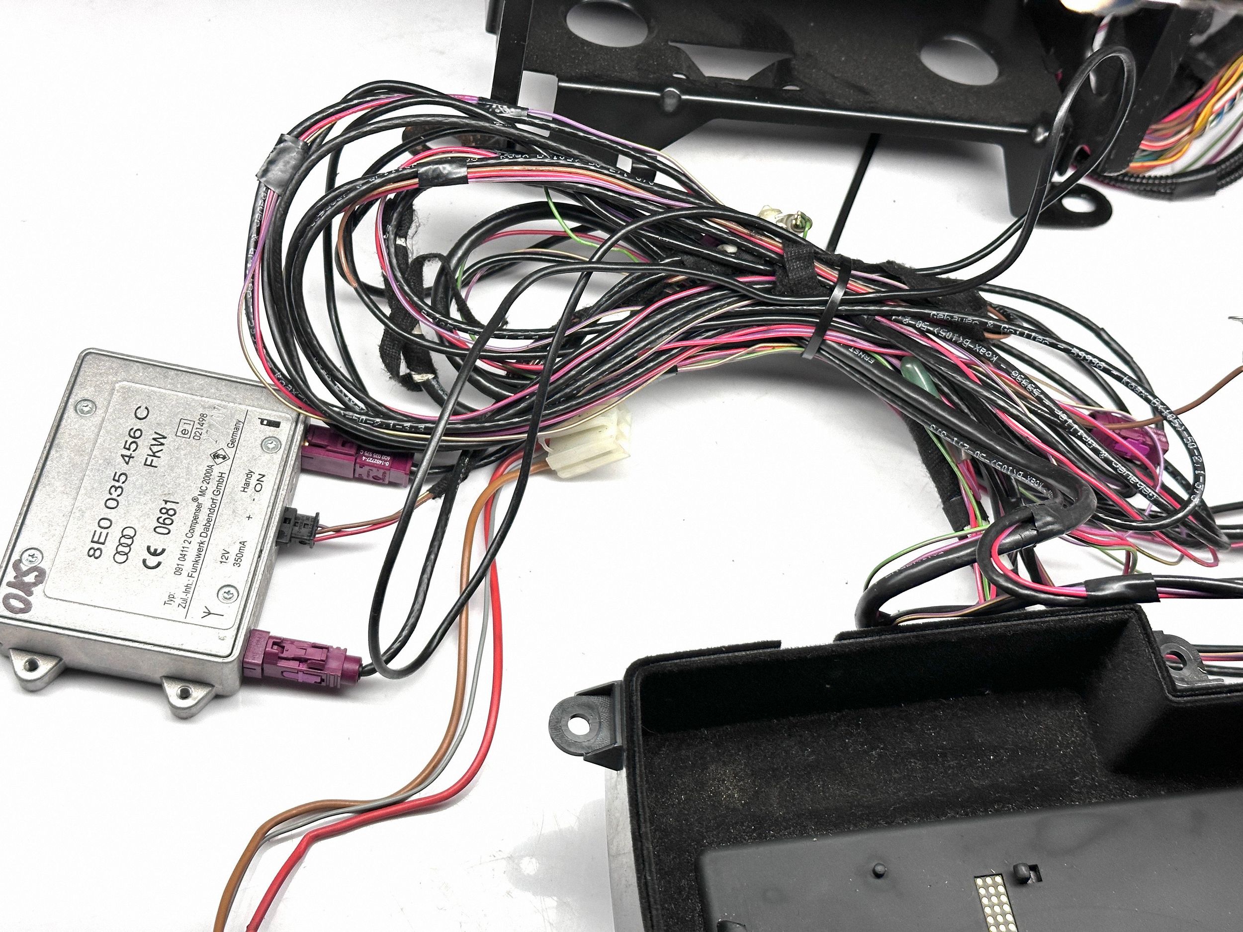 AUDI A5 8T 8F running board MMI MULTIMEDIA BT TUNER module amplifier 4F0035541L