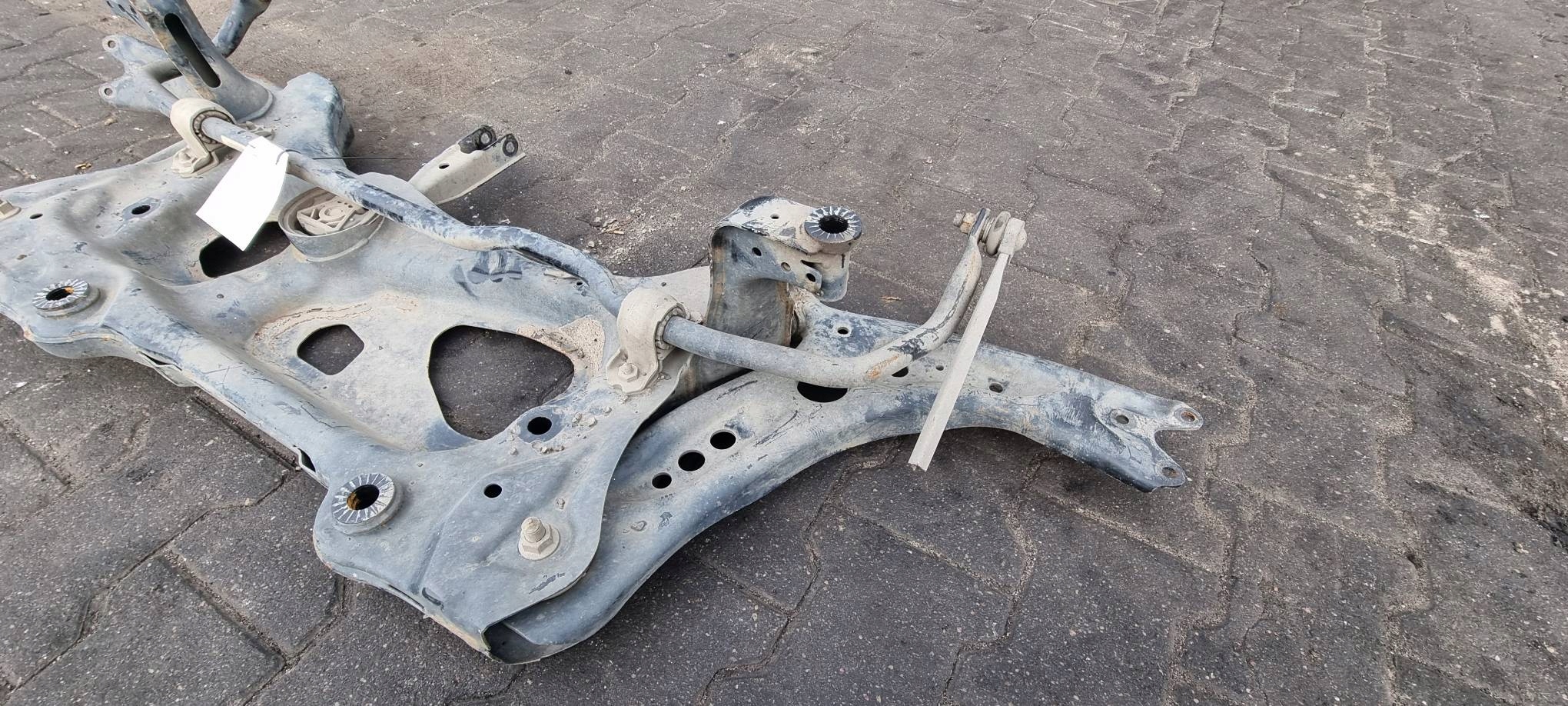 axle beam front SKODA OCTAVIA III