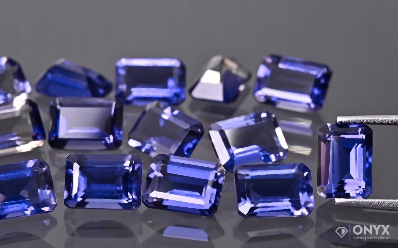 Iolit fasetovaný oktagon 6x4 mm