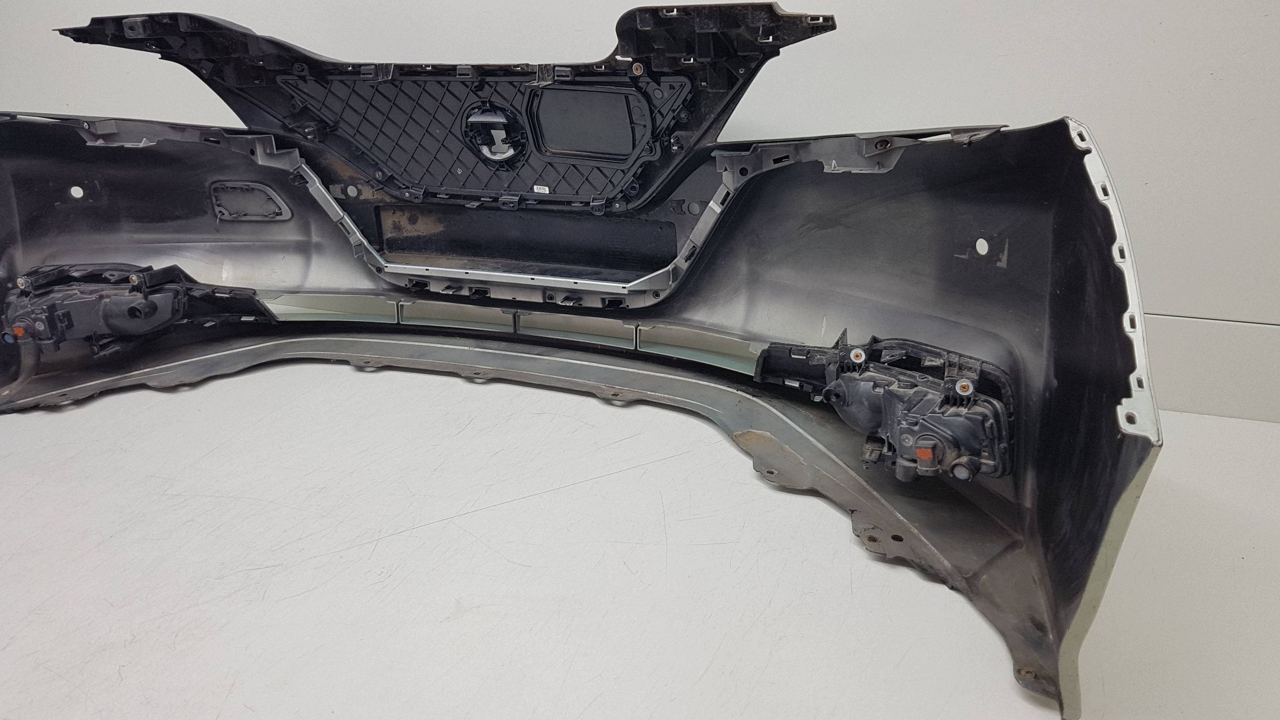 NISSAN LEAF II 2017 - bumper front 62022-5SHOH