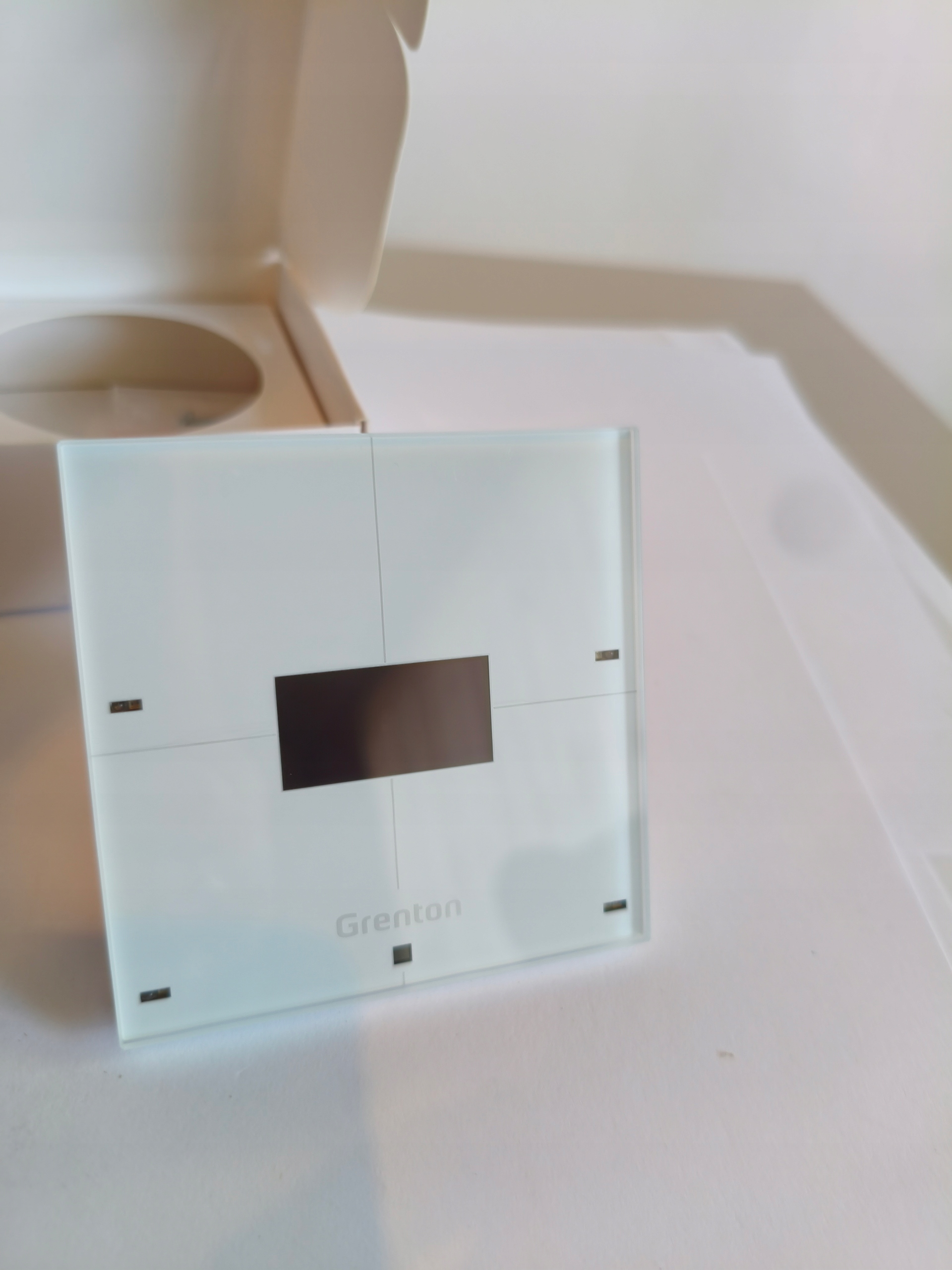 Panel dotykowy SMART PANEL 4B biały Grenton Marka Grenton