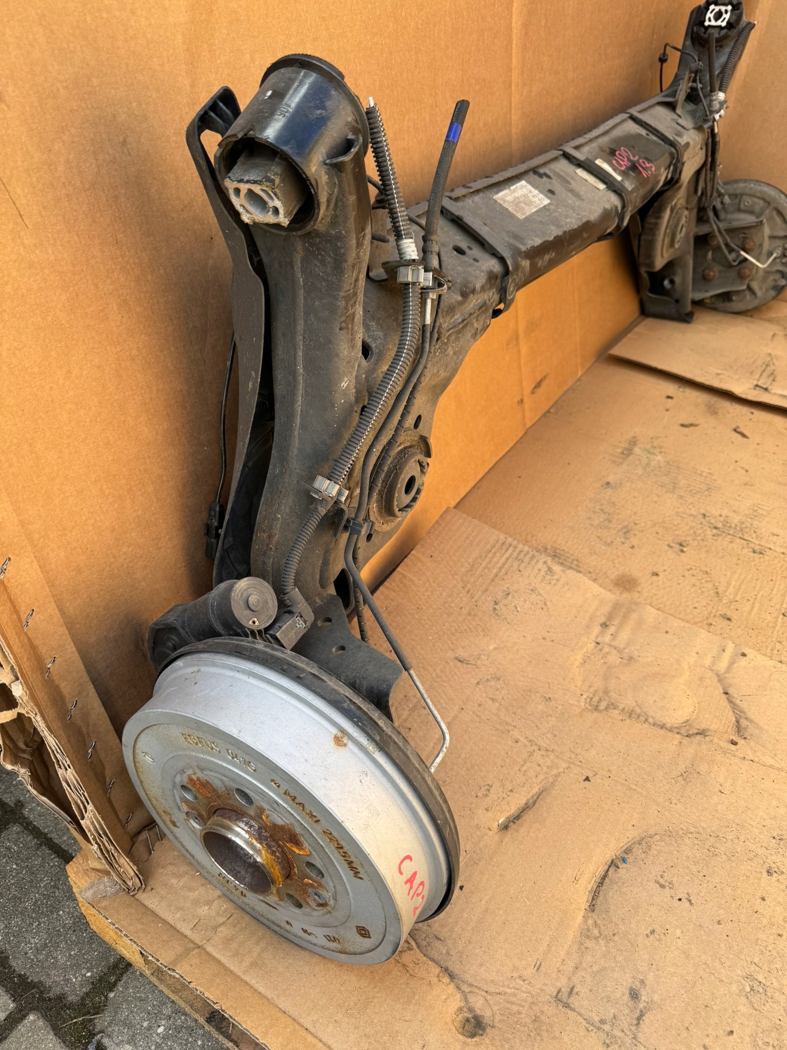 RENAULT CAPTUR II 1.0 TCE 1.3 TYLNA OŚ BELKA ZAWIESZENIE BĘBNY 555019165R Numer katalogowy części CAPTUR II 1.0 TCE 1.3 TYLNA OŚ BELKA ZAWIESZENIE BĘBNY 555019165R