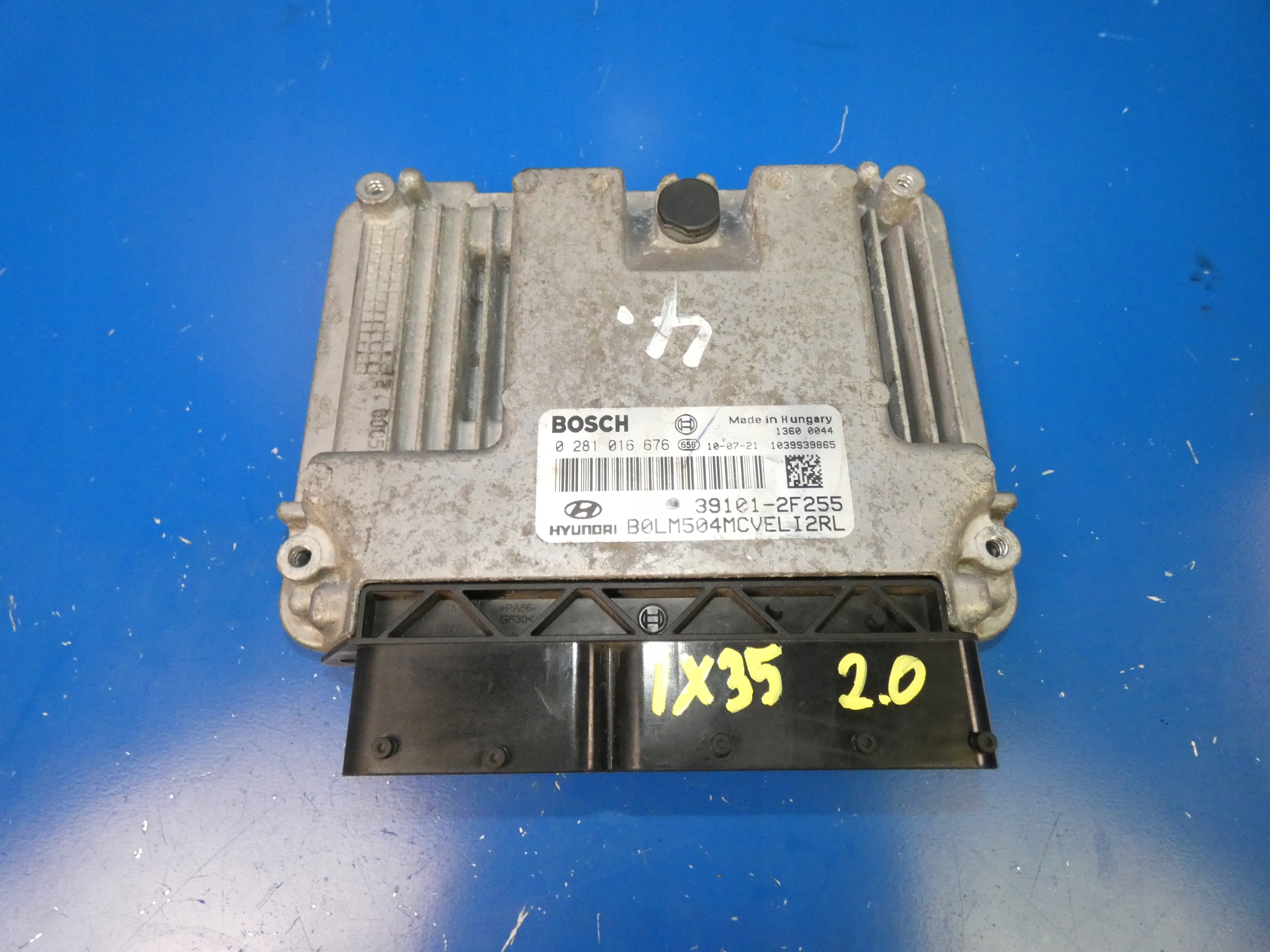 HYUNDAI IX35 2.0 CRDI computer control unit of the engine
