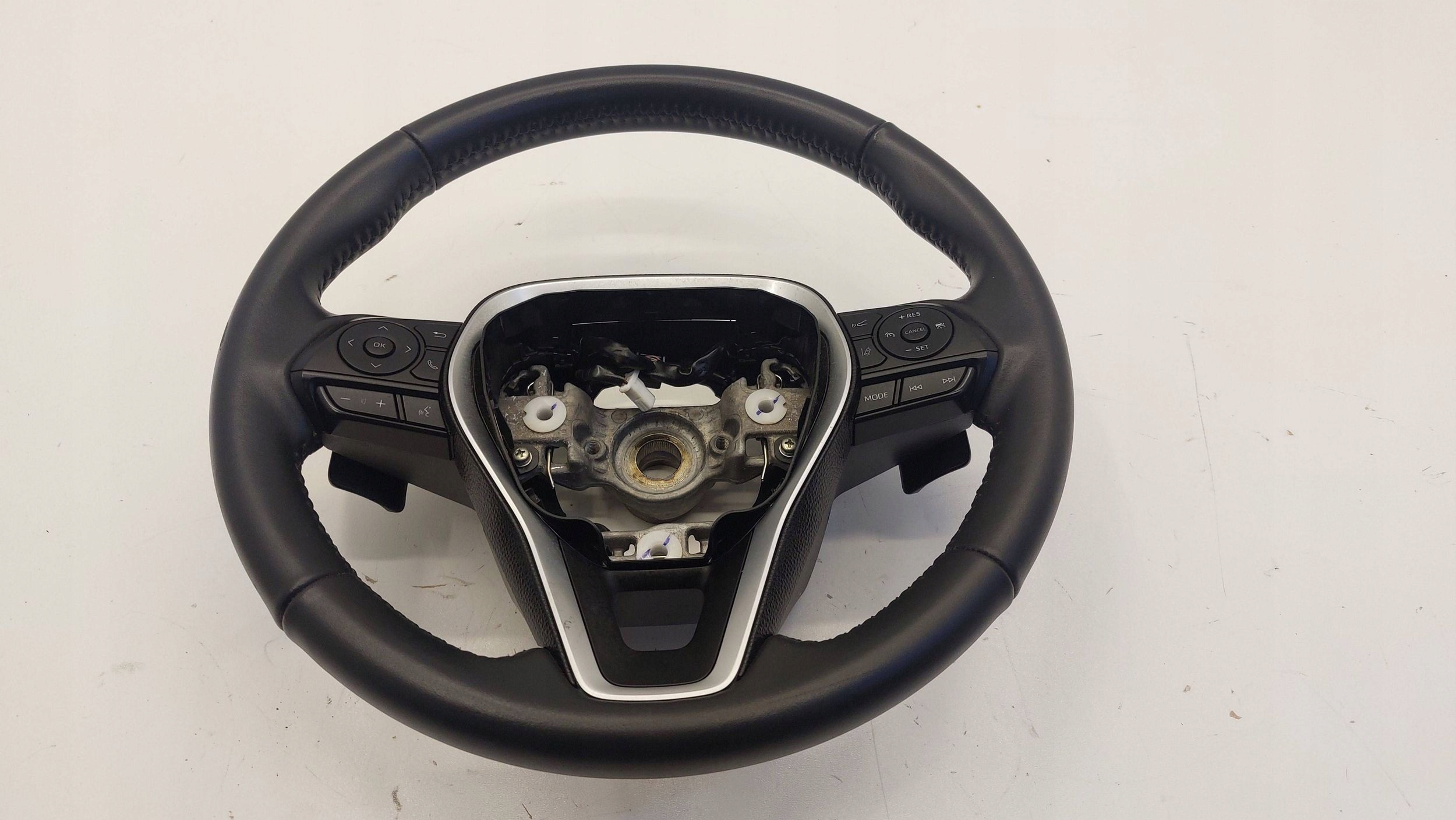 TOYOTA COROLLA E21 steering wheel, leather MULTIFUNKCJA 45100-0Z231