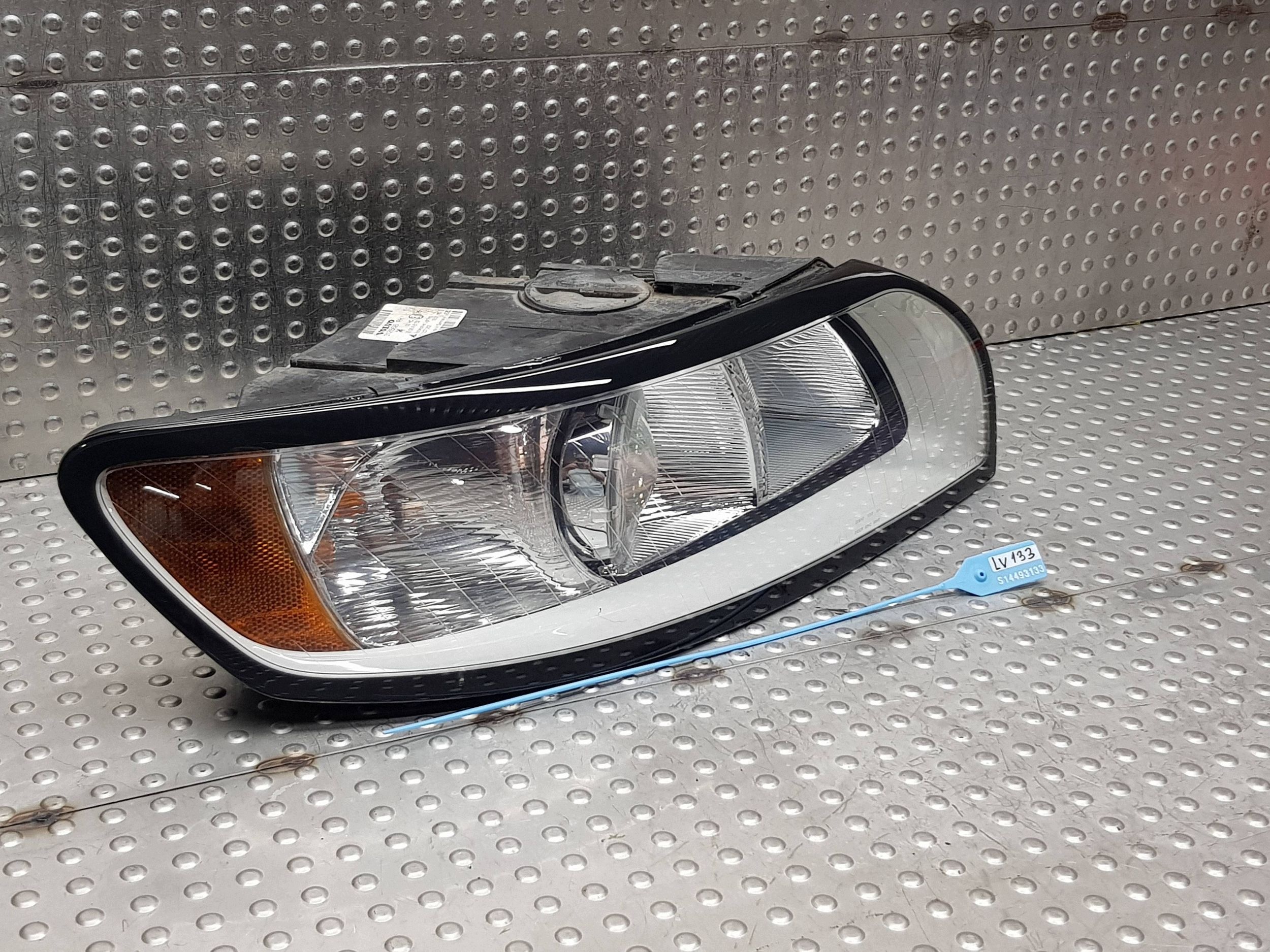 light REFLEKTOR right front 31265695 VOLVO V50 LIFT S40 II