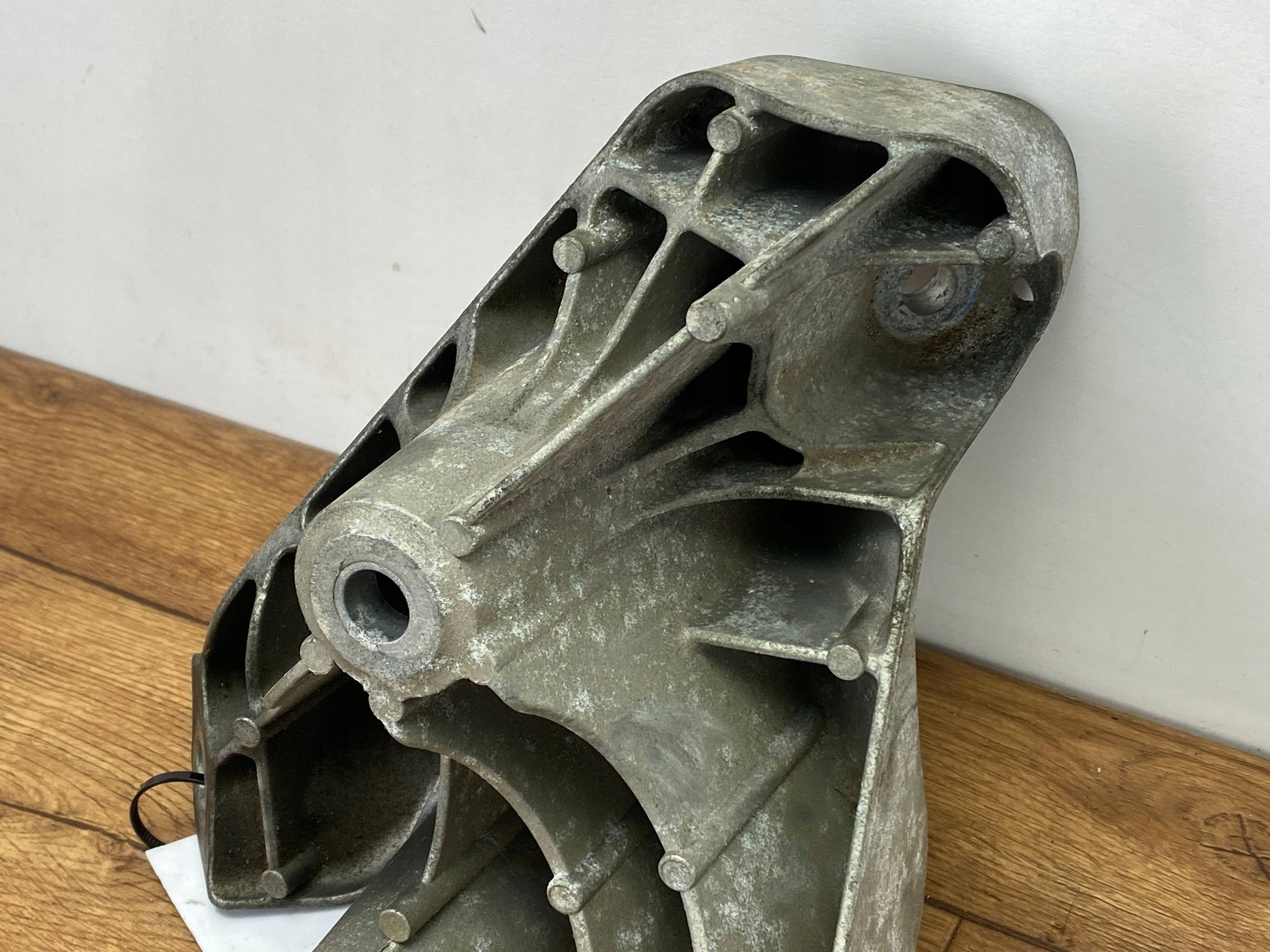 engine mount Chevrolet Camaro SS VI 2016+ 6.2