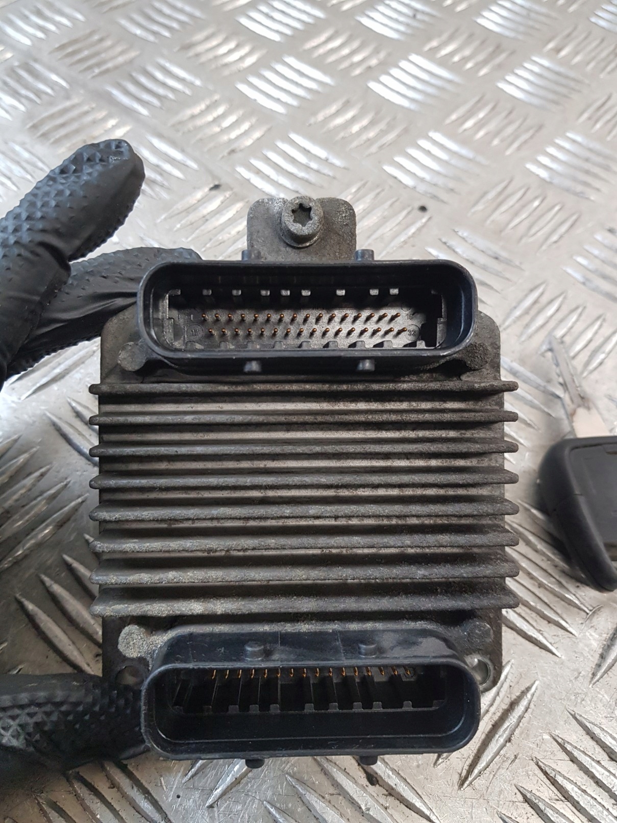 control unit of the engine + key 09355929 OPEL ASTRA II G 1.6 16V