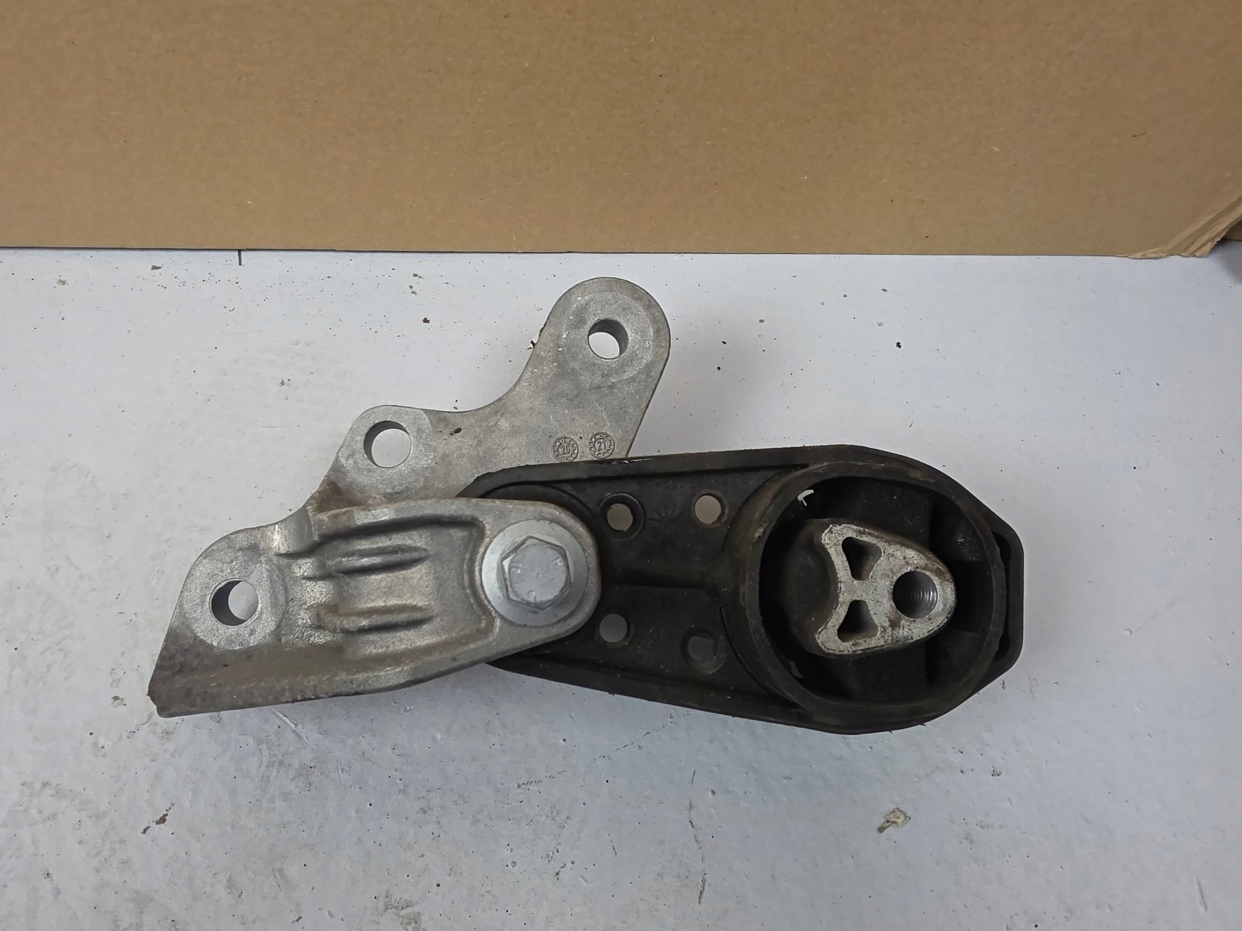 holder gearbox mounting FORD PUMA II MK2 L1BG-6P082-BA