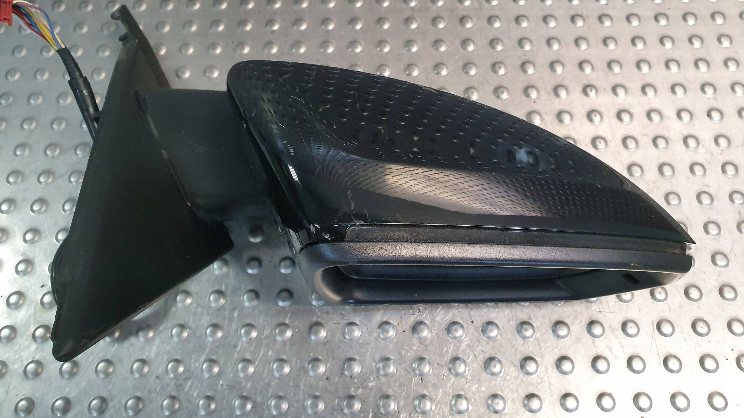Spiegel rechts AUDI A1 II 12 PIN 18