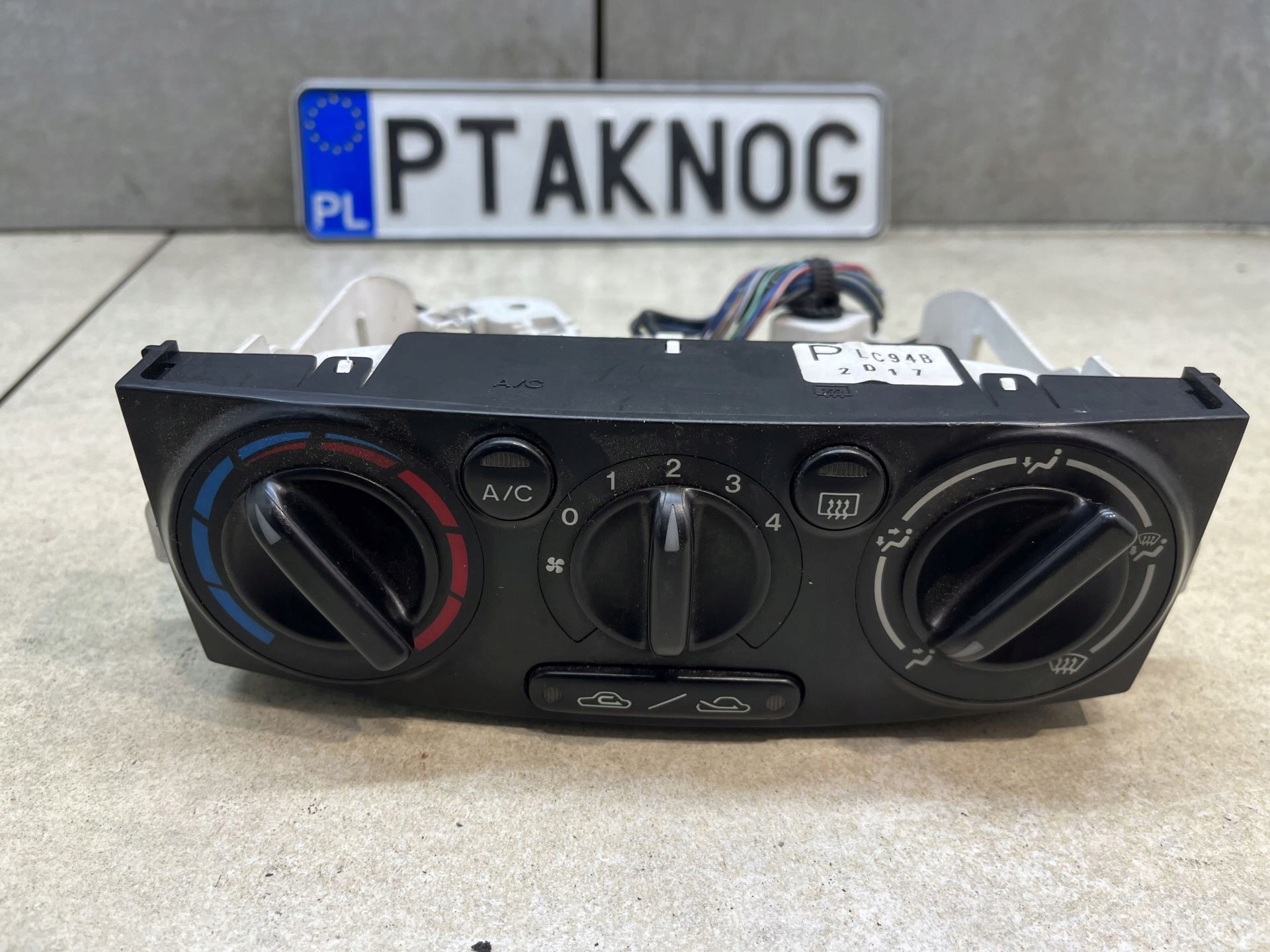 Unite commande clima MAZDA MPV 2.0 D PLC94B