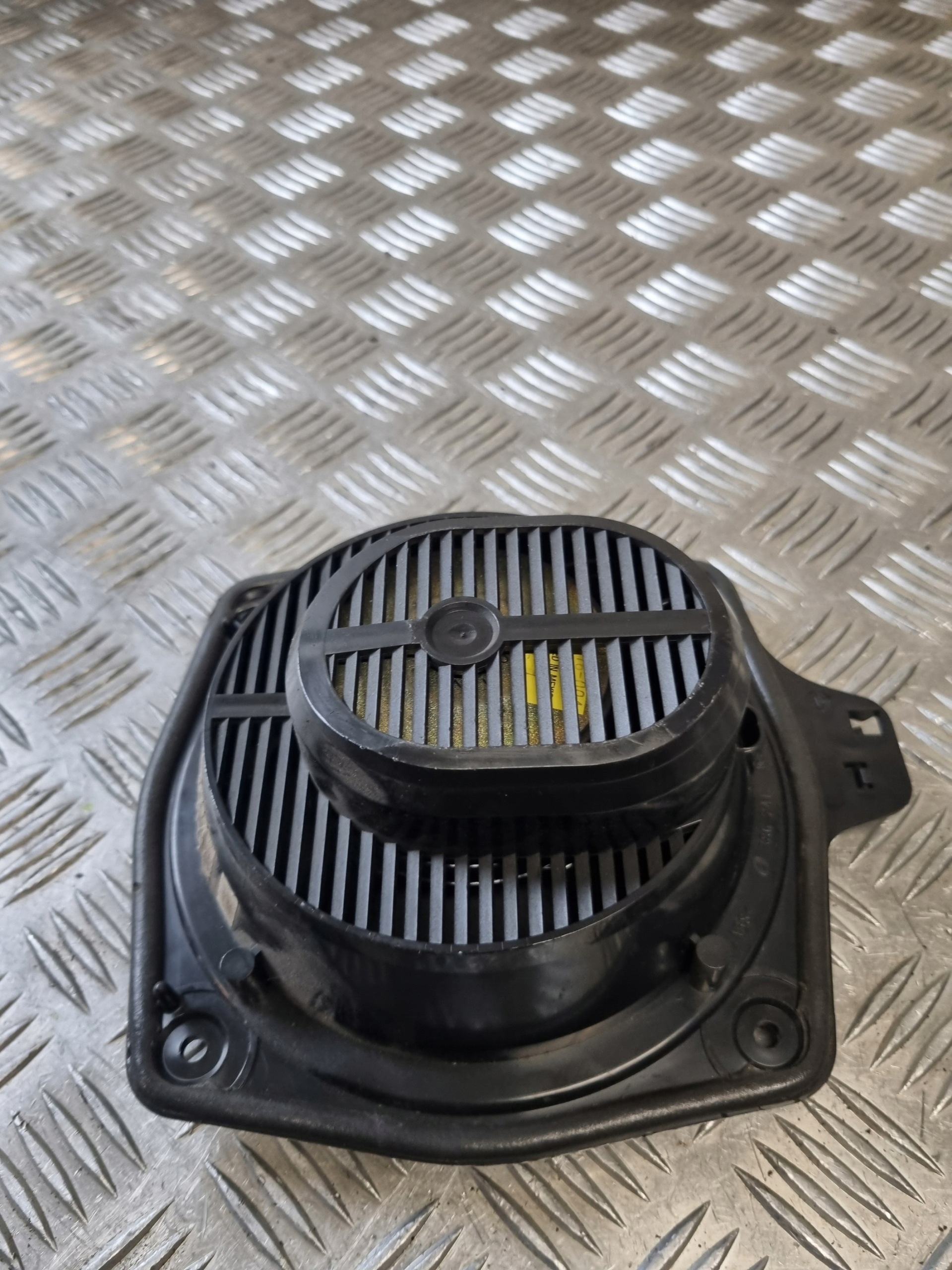 speaker left rear part BOSE AUDI A4 B6 CABRIO