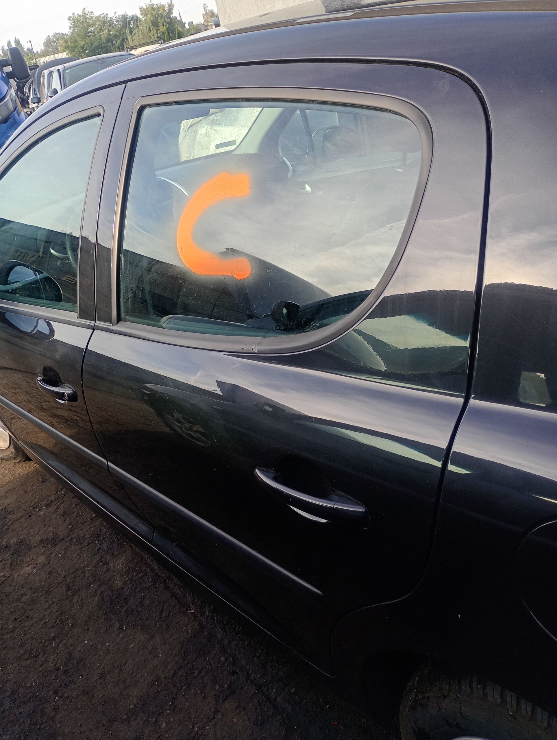 door left rear. rear part Peugeot 207 06-13 code lakieru EXLD