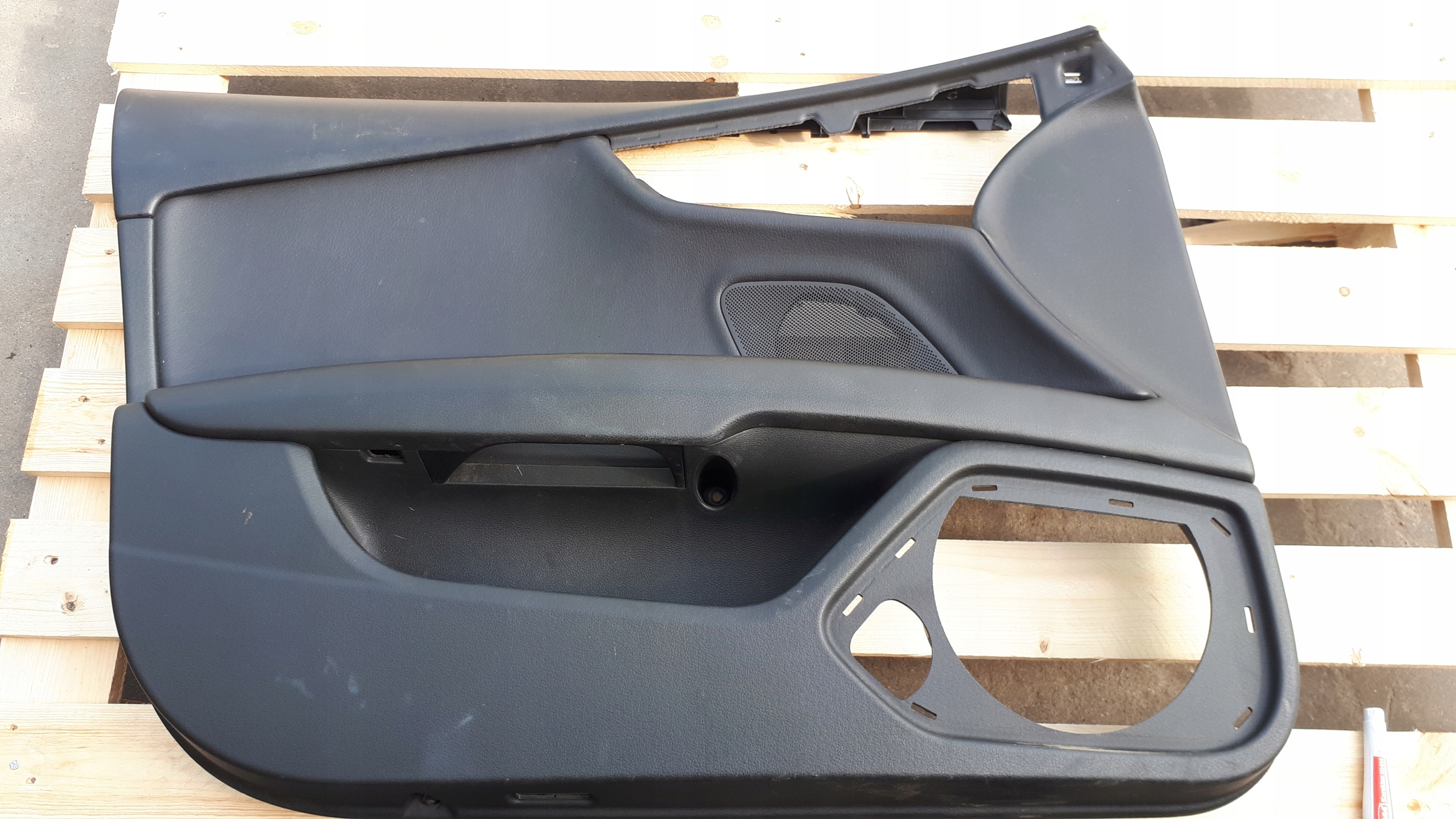 A7 4G side upholstery door left front 4G8867021