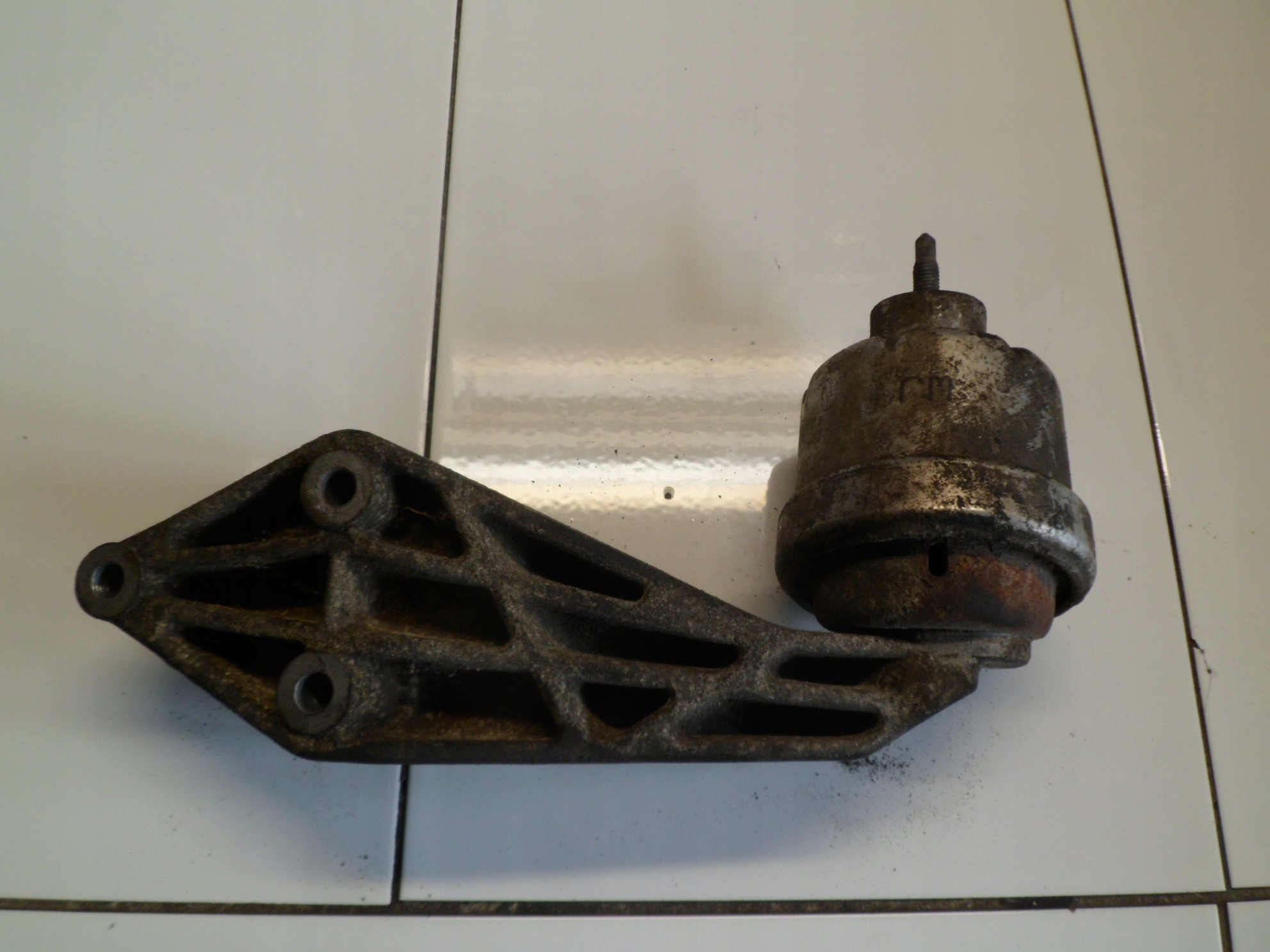 OPEL VECTRA B C ASTRA G 2.0DTI holder 90498428 engine mount