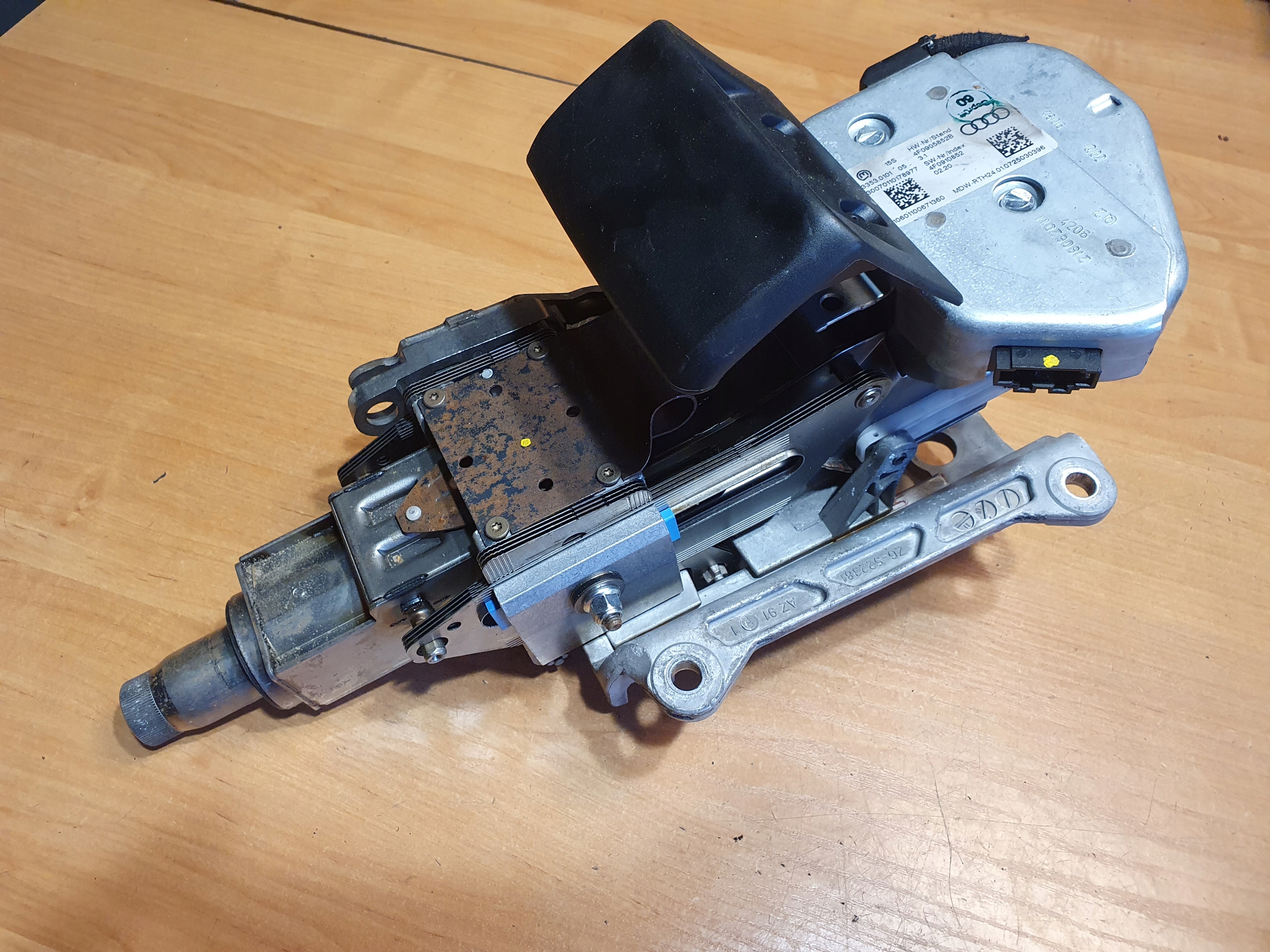 4F0910852 - Audi A6 C6 рулевая колонка замок 4f0905852b