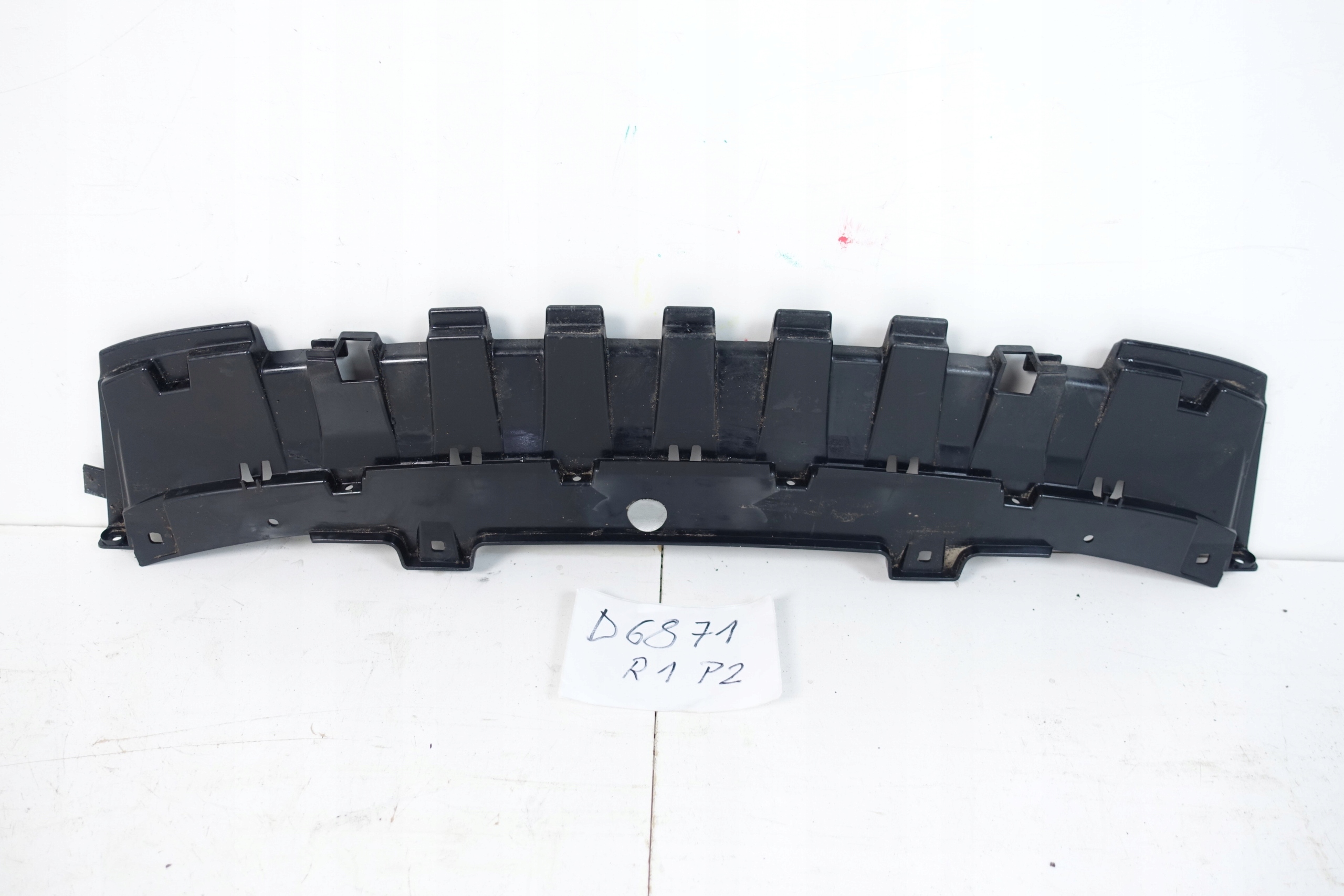pillar lower grid of a bumper AUDI R8 4S0
