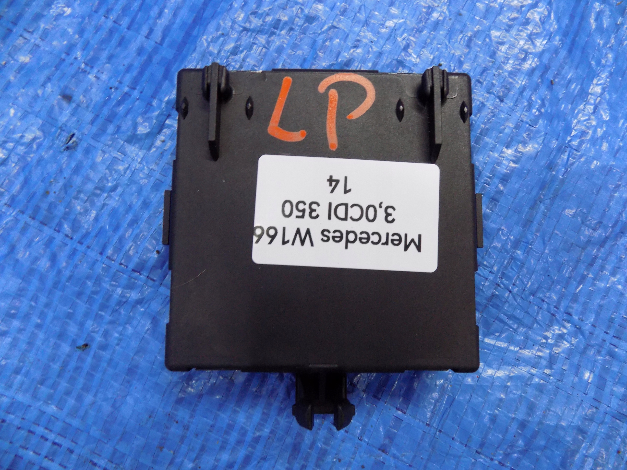 A1669007409 - Модуль передней левой двери MERCEDES ML W166 13R