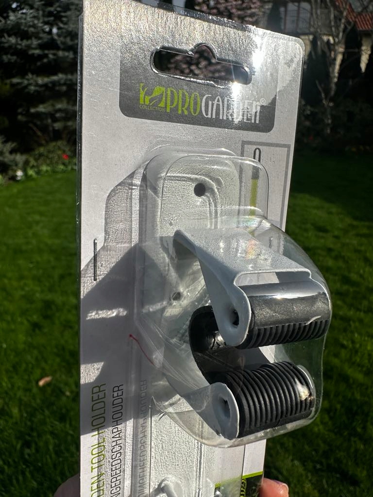 UCHWYT PODWÓJNY WIESZAK NA ŚCIANĘ NA NARZĘDZIA OGRODOWE Marka bez marki