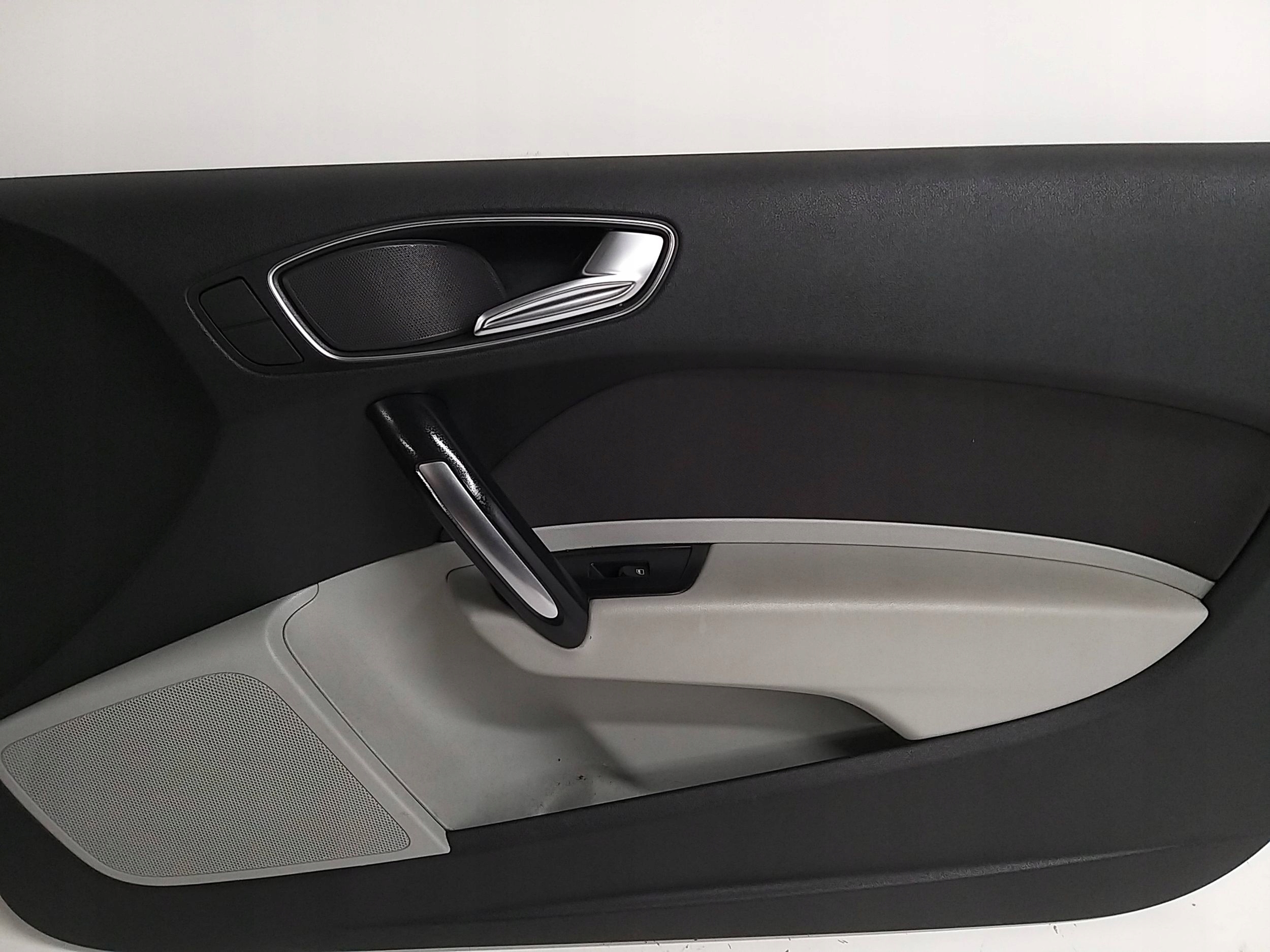 AUDI A1 8X 10- 3D upholstery door front right side 8X3867118