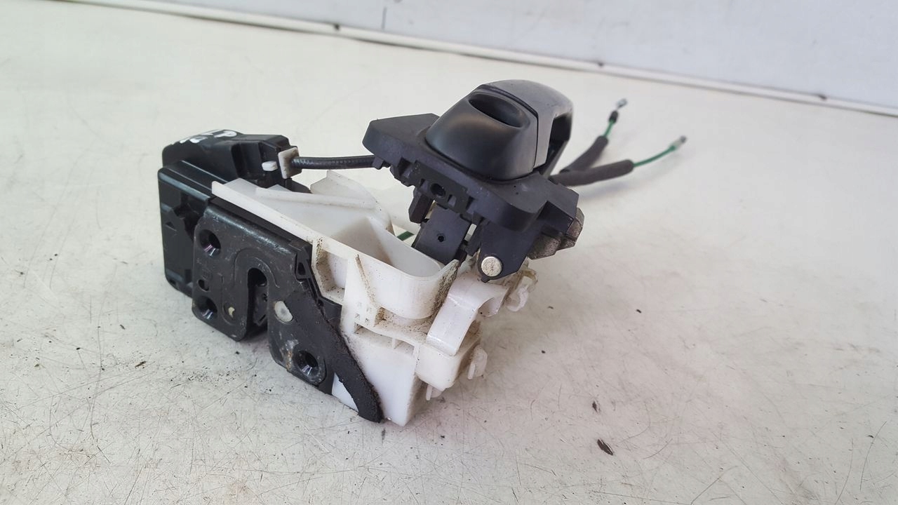 lock front front left Hyundai i30 1,6 CRDI