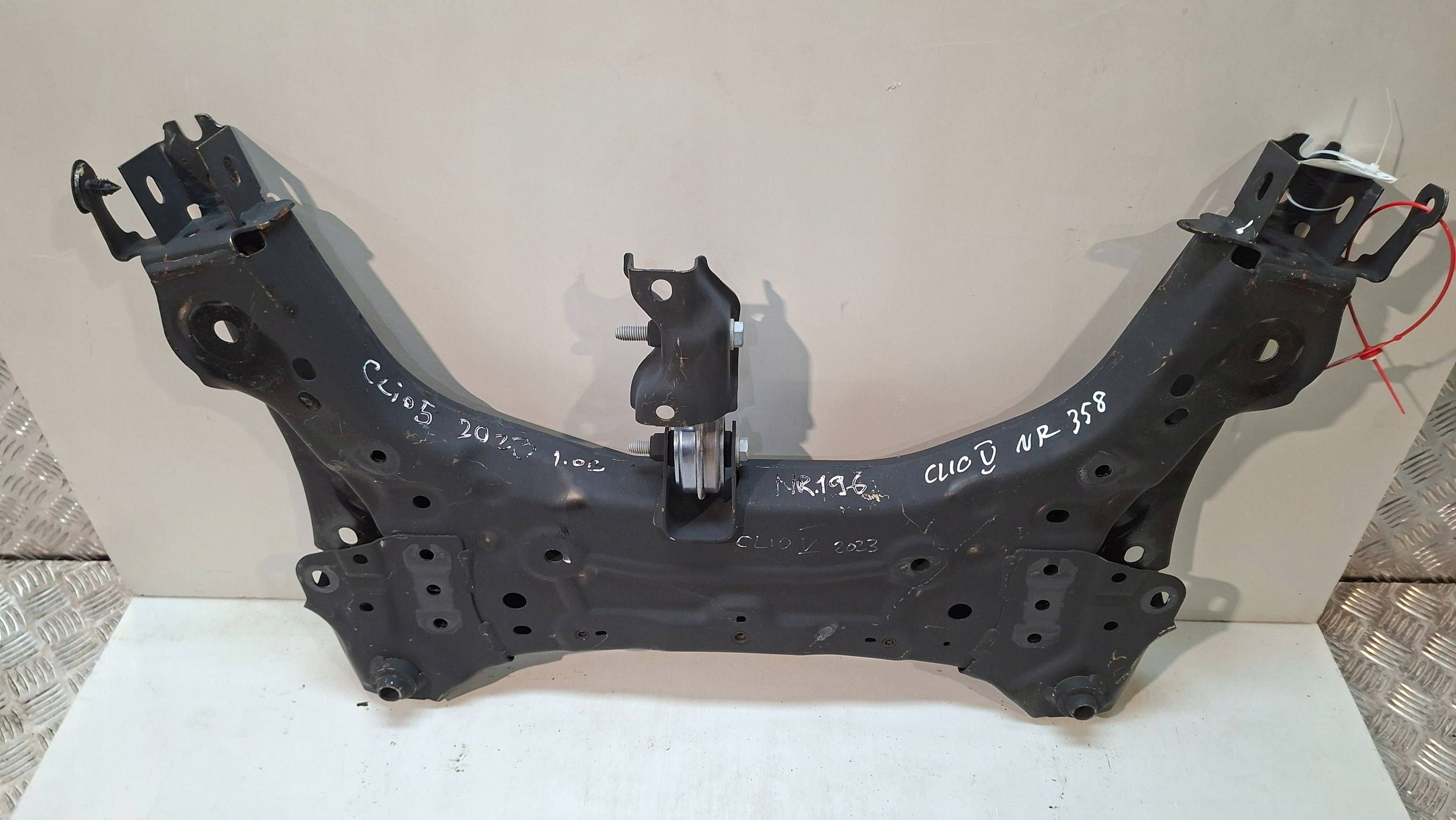 axle beam front 544017562R RENAULT CLIO V 2019