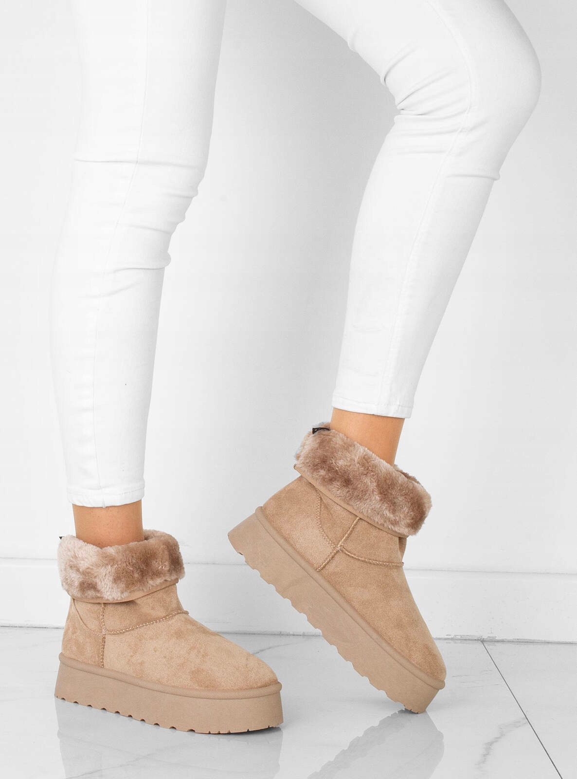 ŚNIEGOWCE BEŻOWE OCIEPLANE BOTKI PLATFORMA WYSOKIE 39 Oryginalne opakowanie producenta pudełko