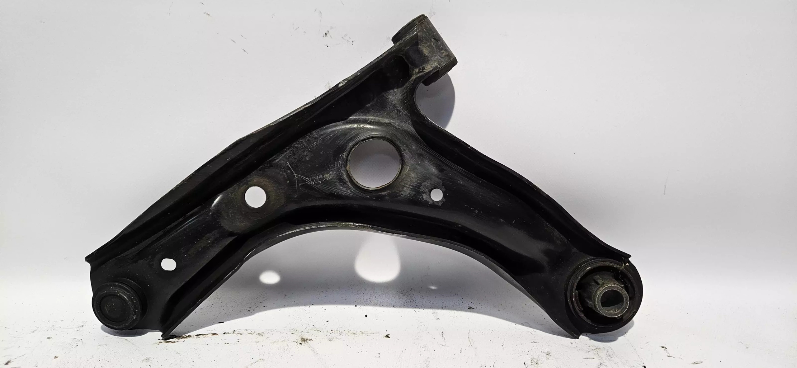 arm right front TOYOTA AYGO II 108 C1 14