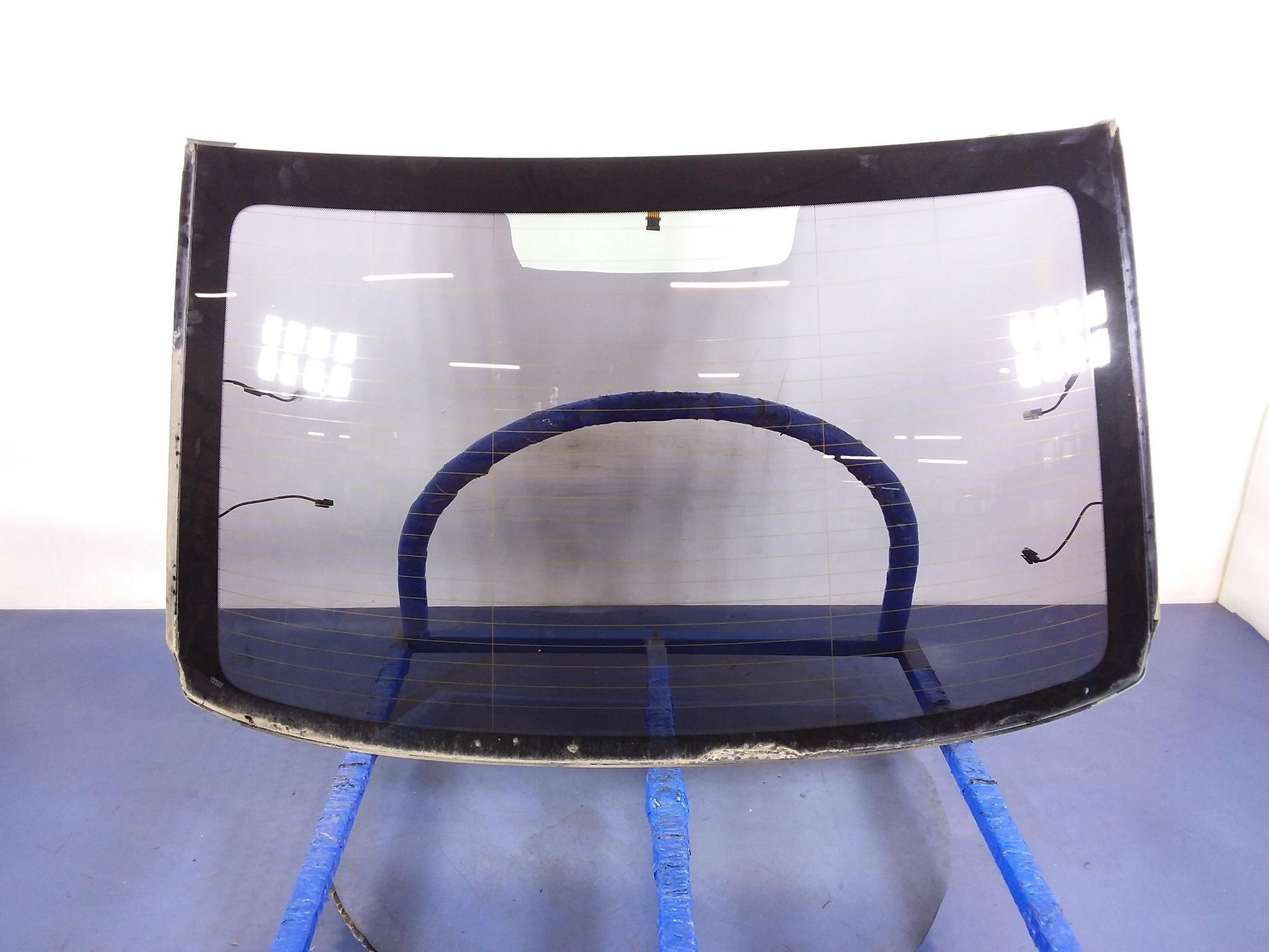 BMW 7 F02 кузовне скло заднє