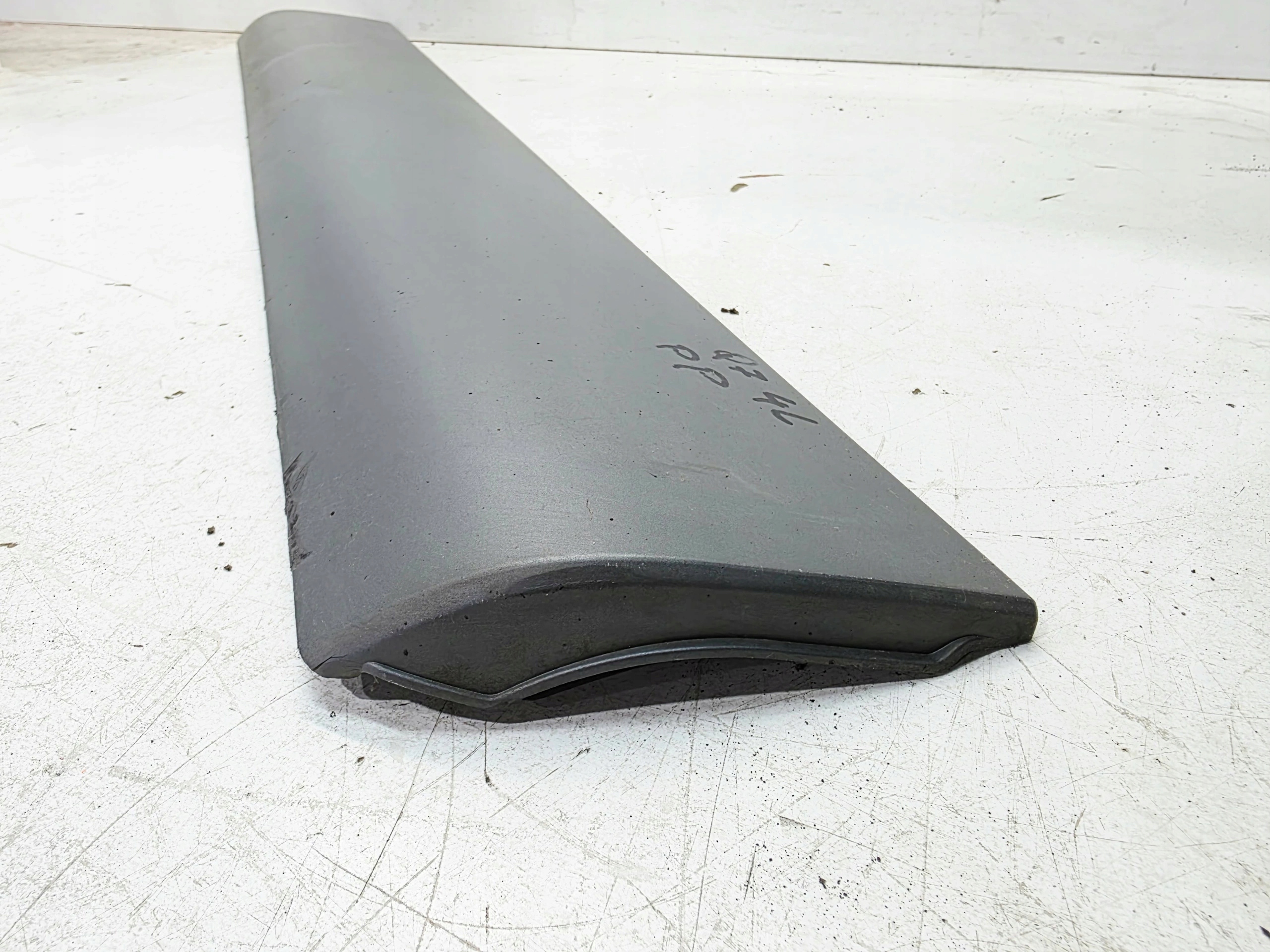 moulding lower door right front AUDI Q7 4L 4L0853960A/B