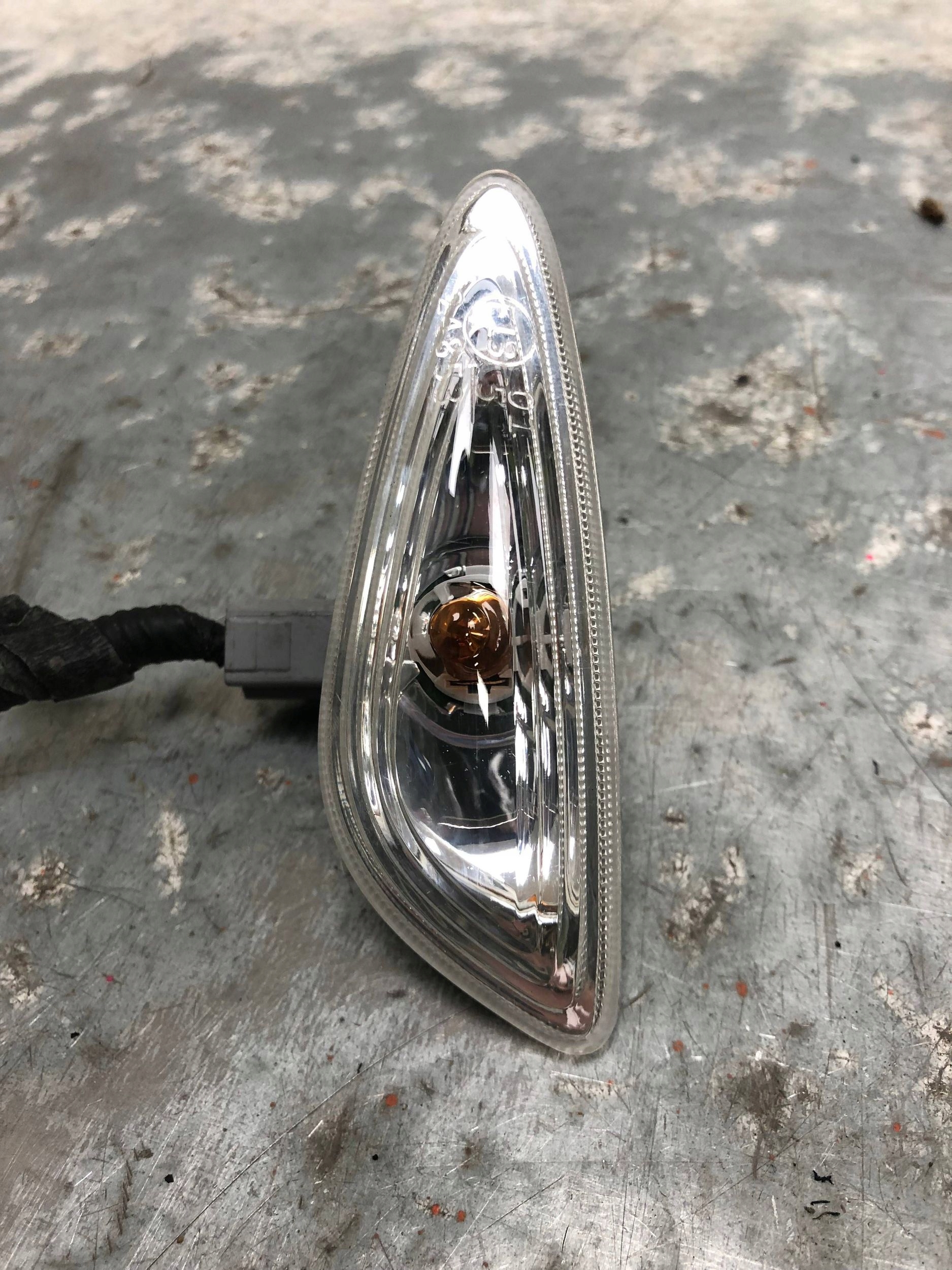 Indicateur de direction Aile Gauche Avant KIA PICANTO III 92303-G6
