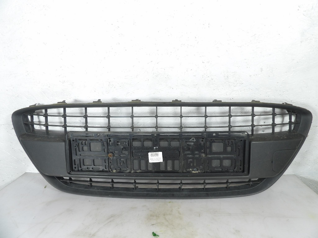 FORD FIESTA MK7 GRIGLIA Paraurti 8A61-17B968-A C9