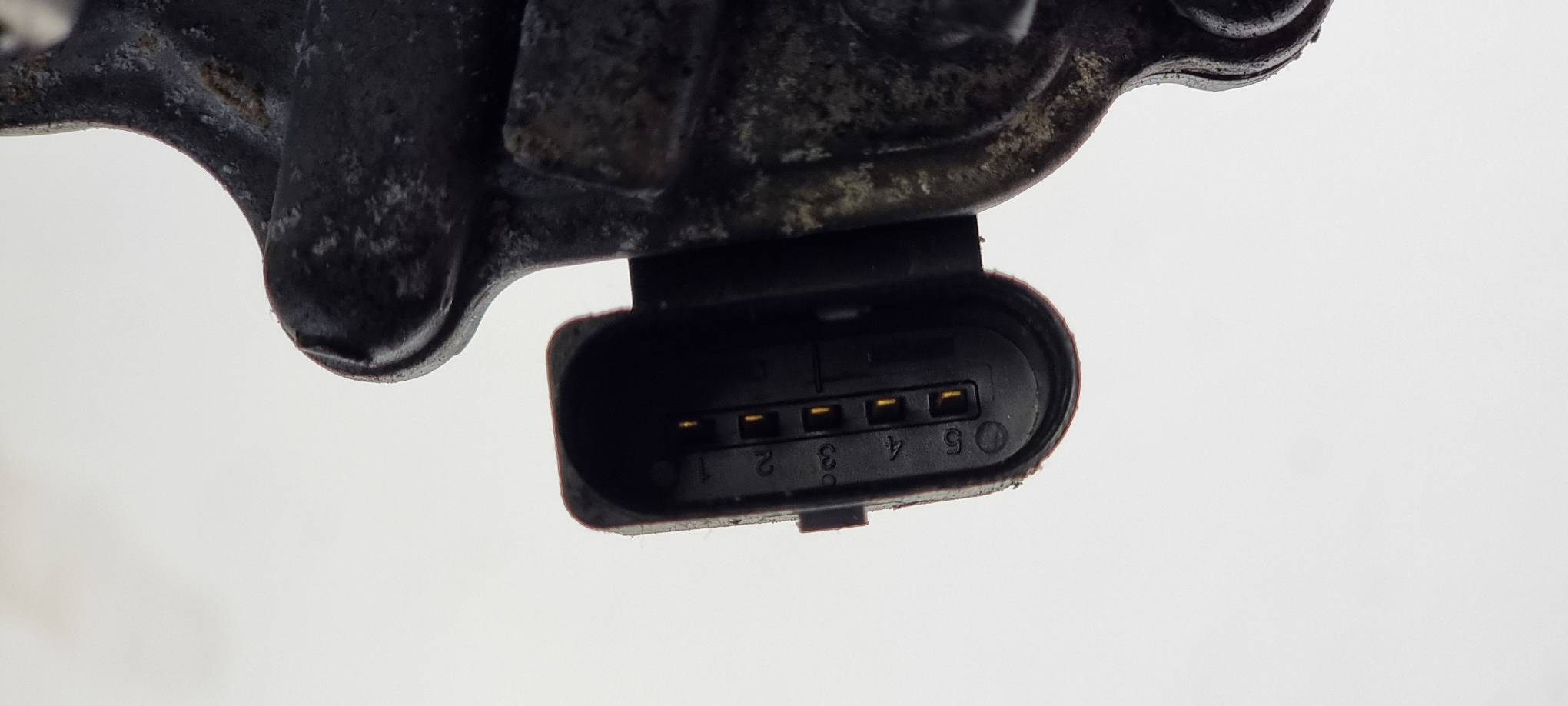 throttle flap 04L128059AA VOLKSWAGEN PASSAT B8