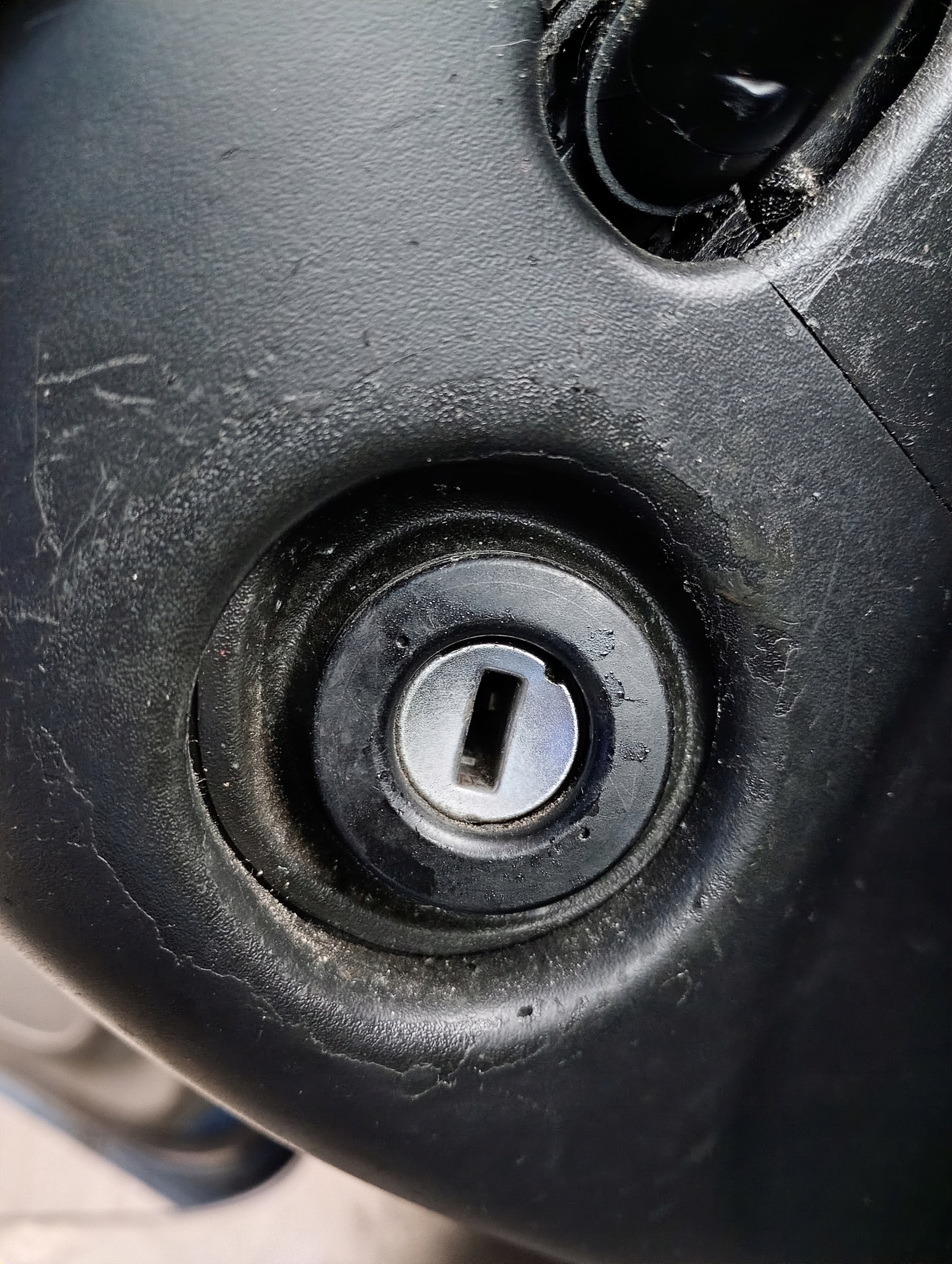Audi A2 00-05 ignition Z KLUCZYKIEM