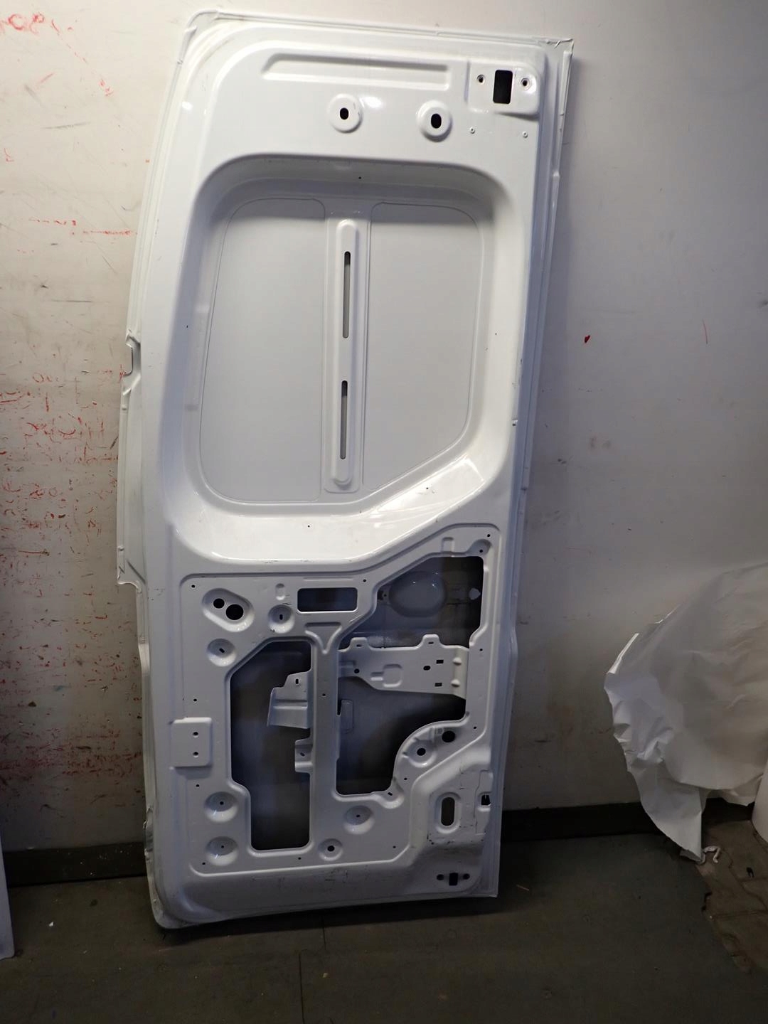 door rear part rear. right RENAULT MASTER IV 2024
