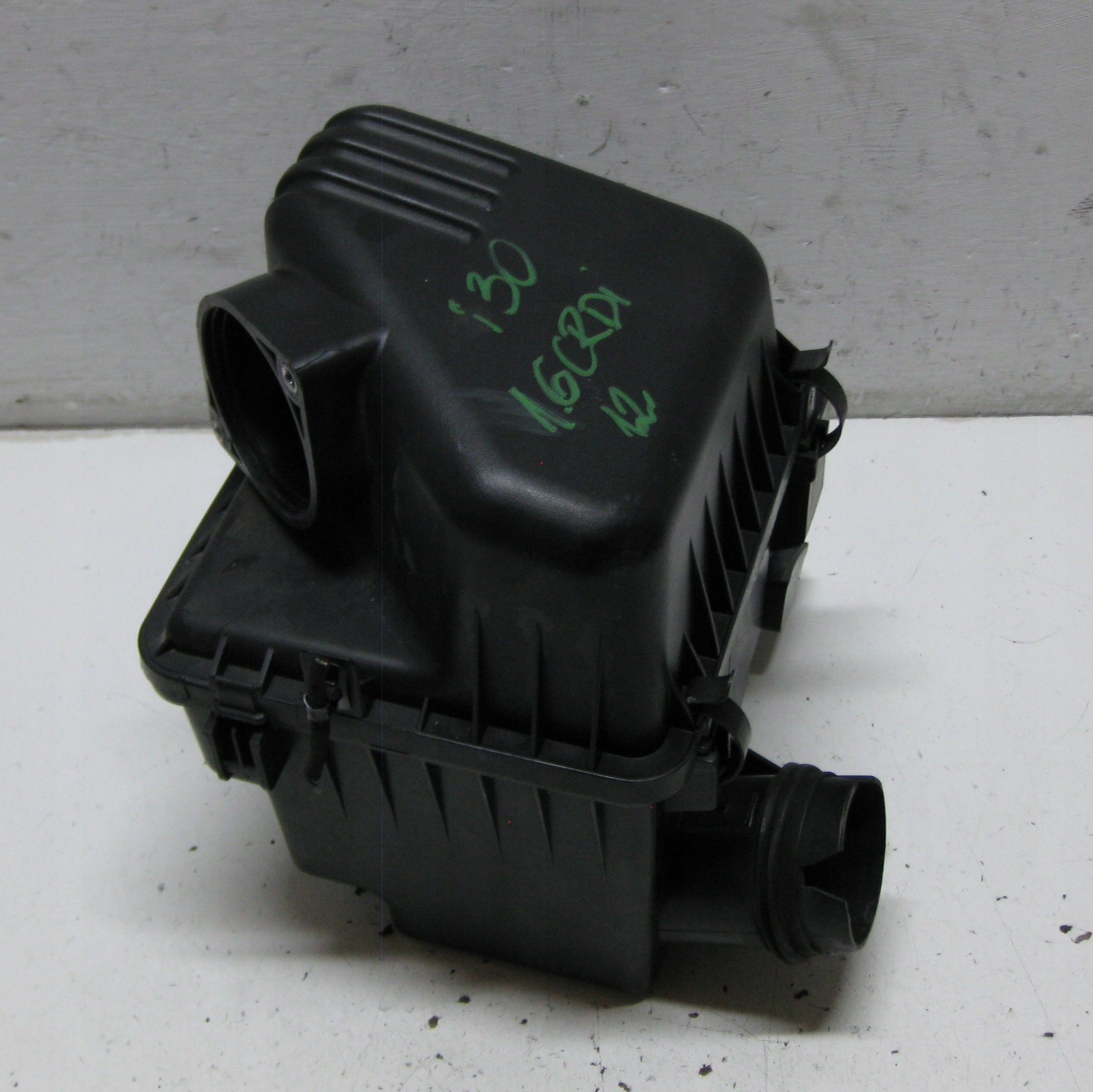 HYUNDAI I30 KOMBI 12R Gehäuse filter luft 281002H200