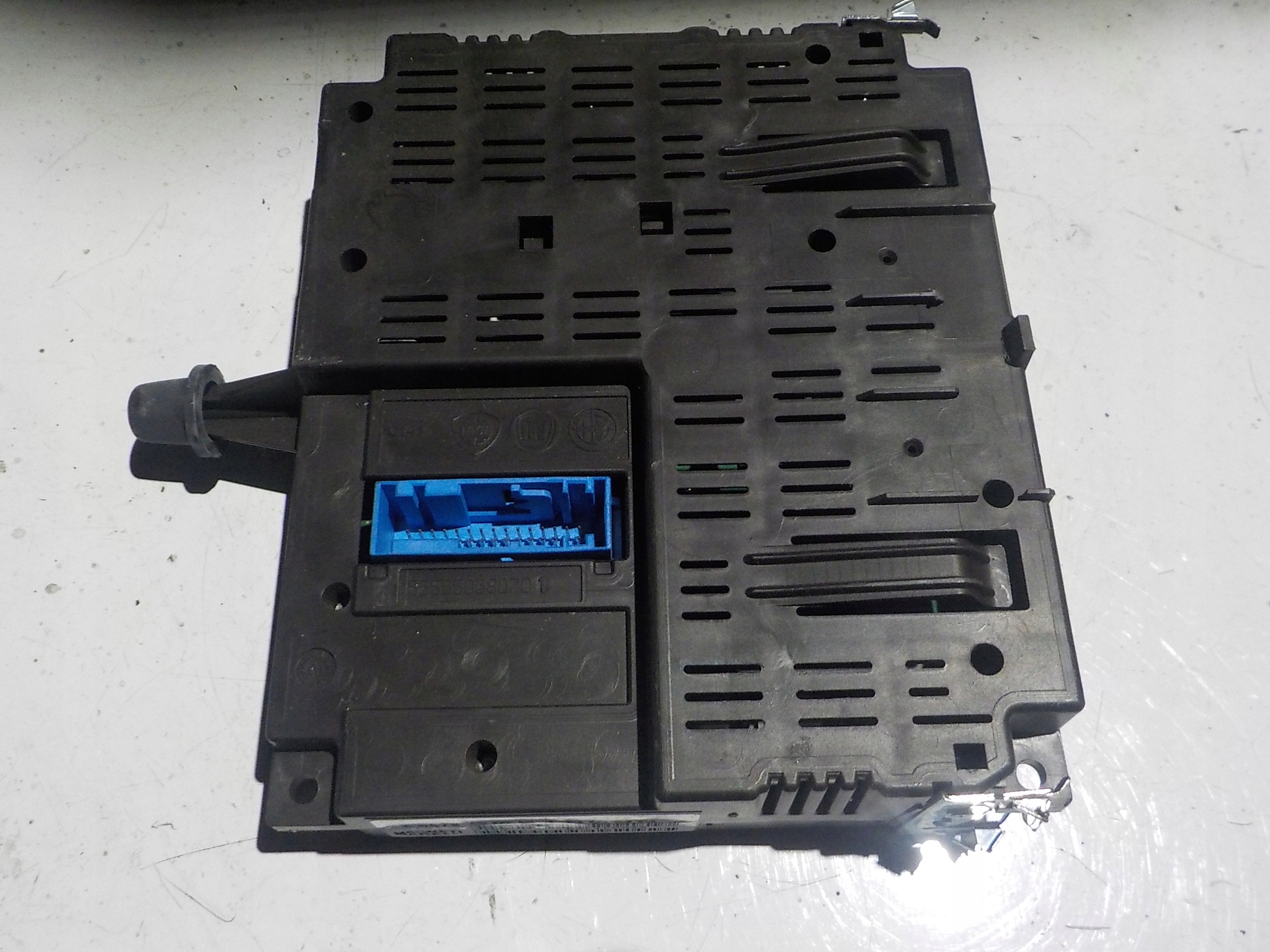 ALFA ROMEO MITO BSM BSI module BLUE ME control unit 50518096 B8P7