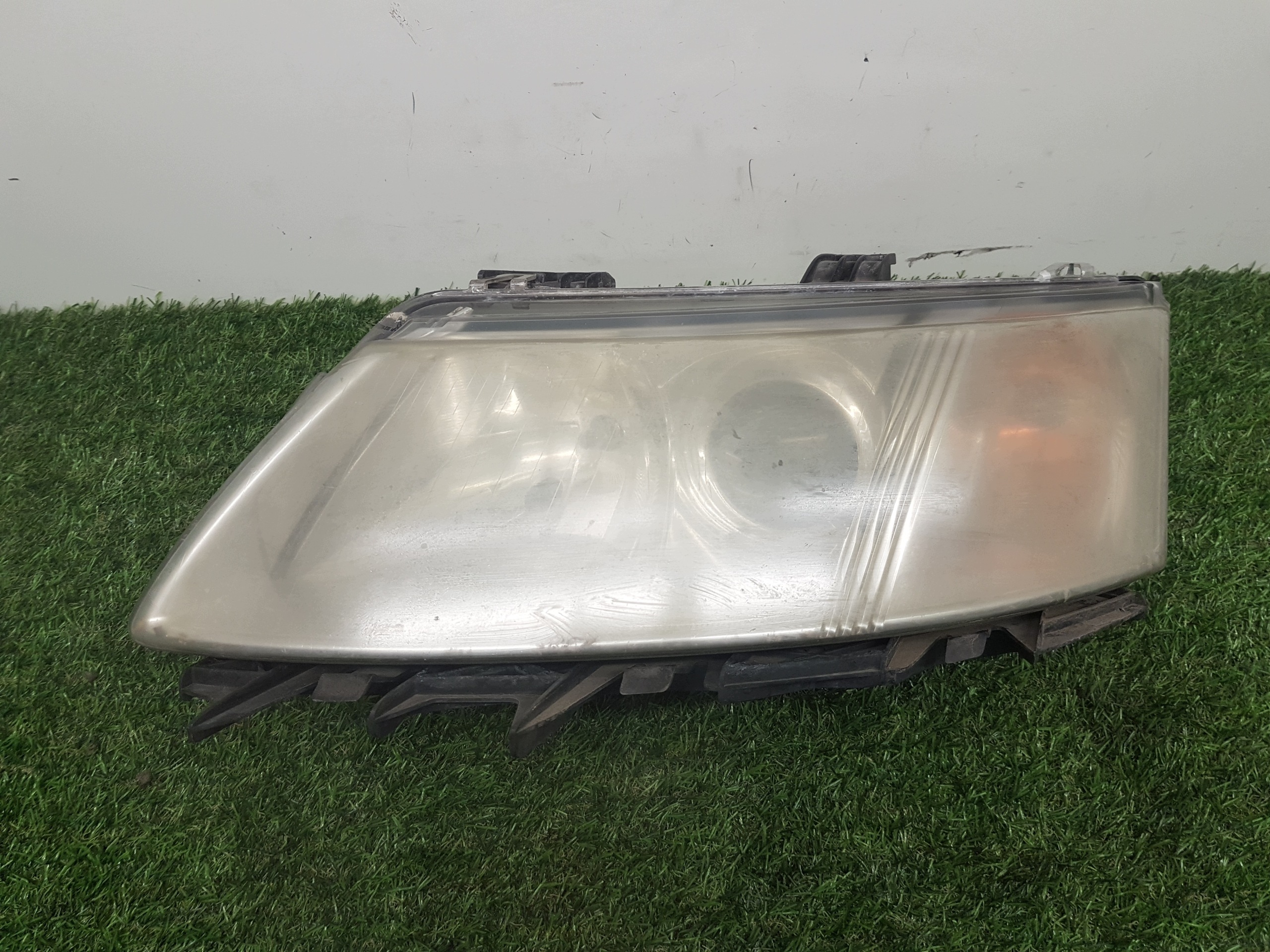 light left front SAAB 9-3