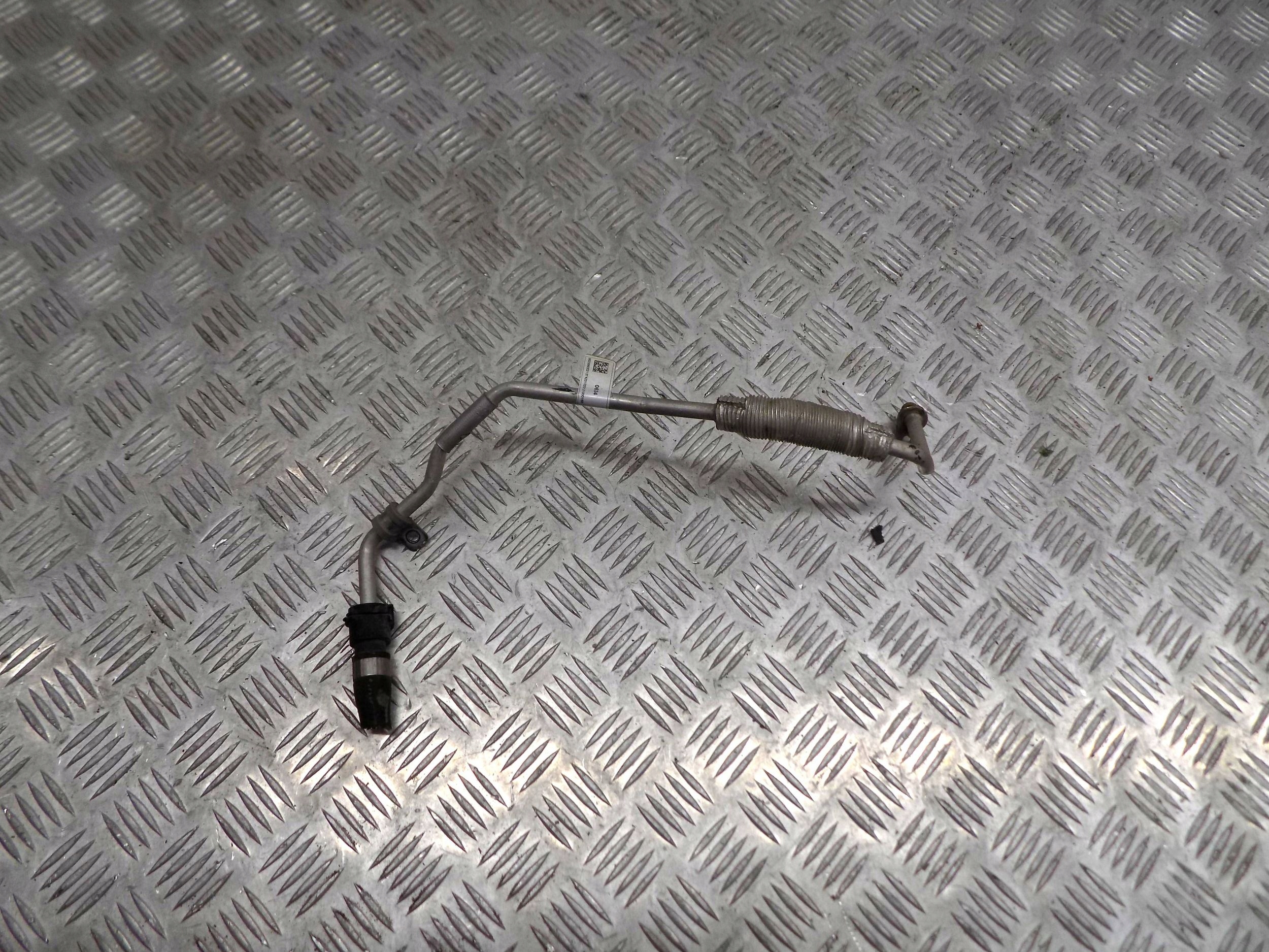 BMW 1 F40 rohr Ölleitung 8629960