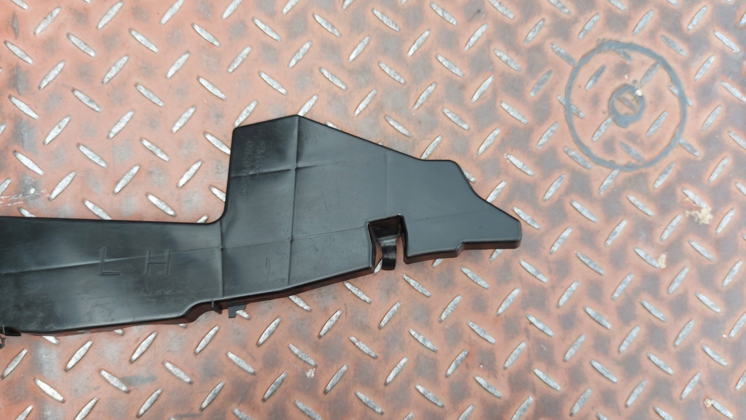 air duct air line left left front TOYOTA COROLLA E16 13-18