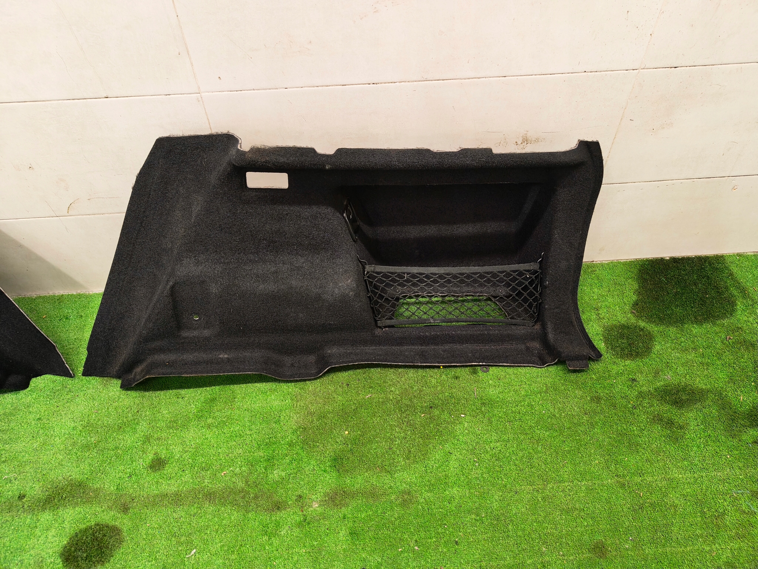 BMW X1 F48 side upholstery boot right left 6906282 6906281