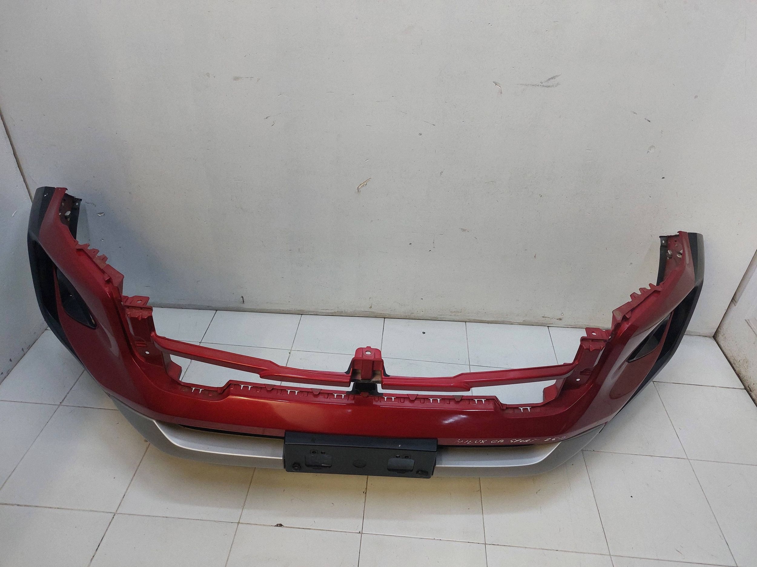 TOYOTA HILUX IX 9 GR SPORT 2025 -> bumper front front