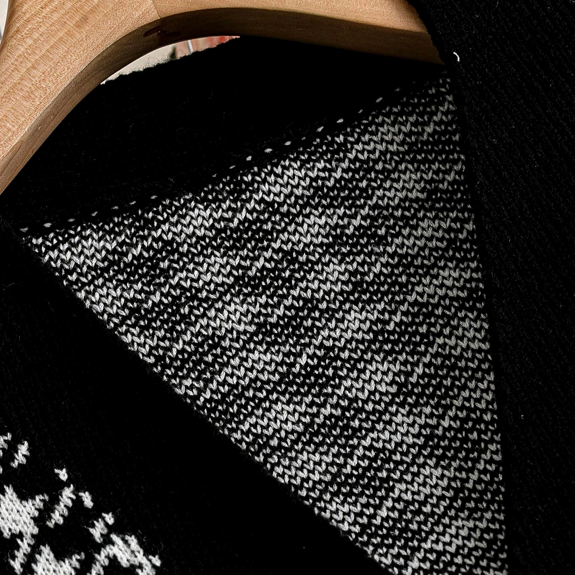 Kardigan Ecru Elegantní s drobnou mřížkou a ozdobnými knoflíky Černá XXL 44