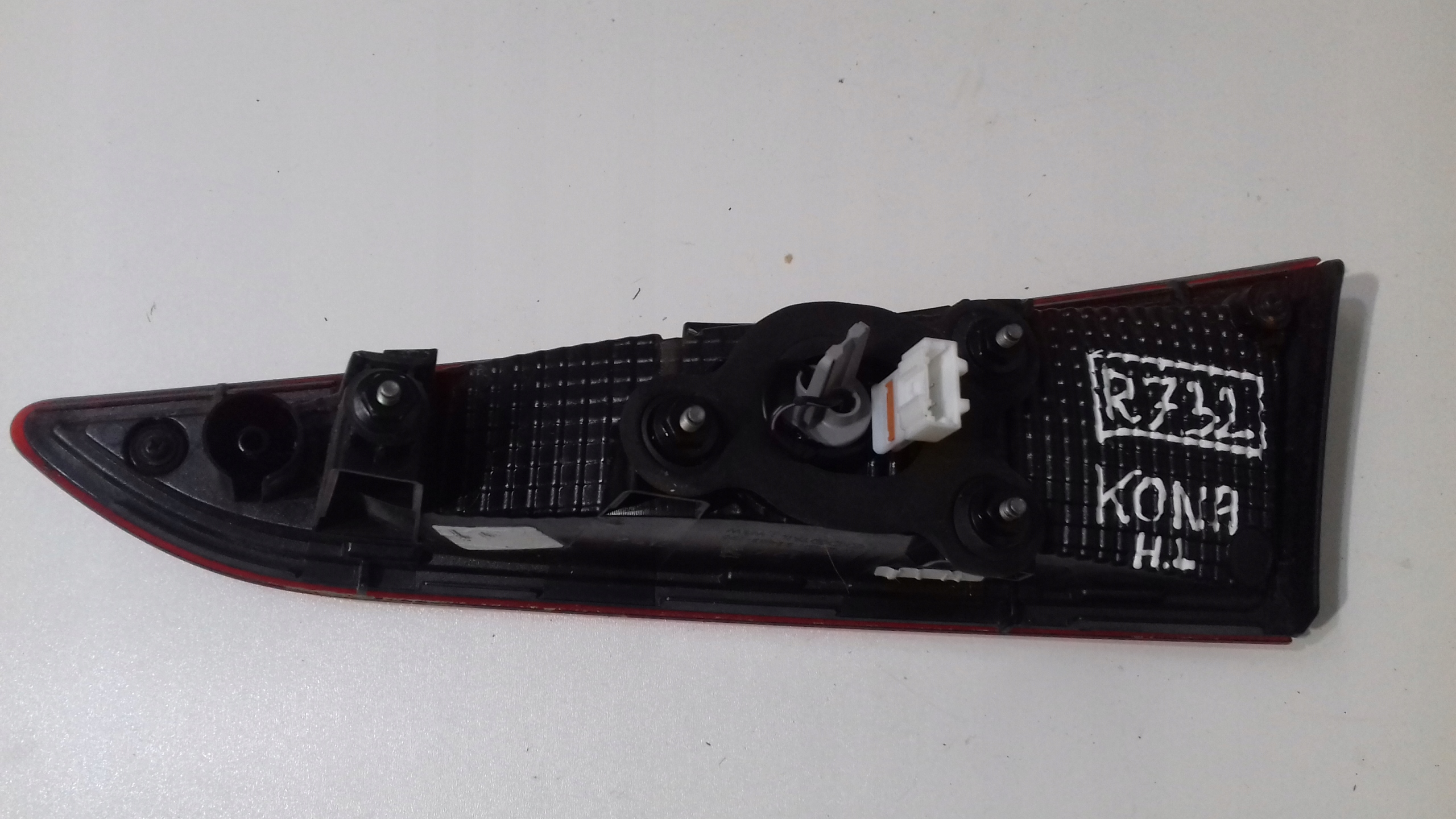 rear light HYUNDAI KONA left 92403-J90