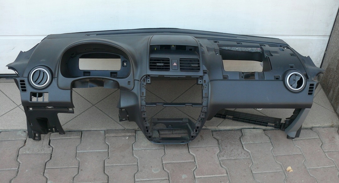 dashboard instrument panel cockpit SUZUKI SX4 SX-4 and EUROPA