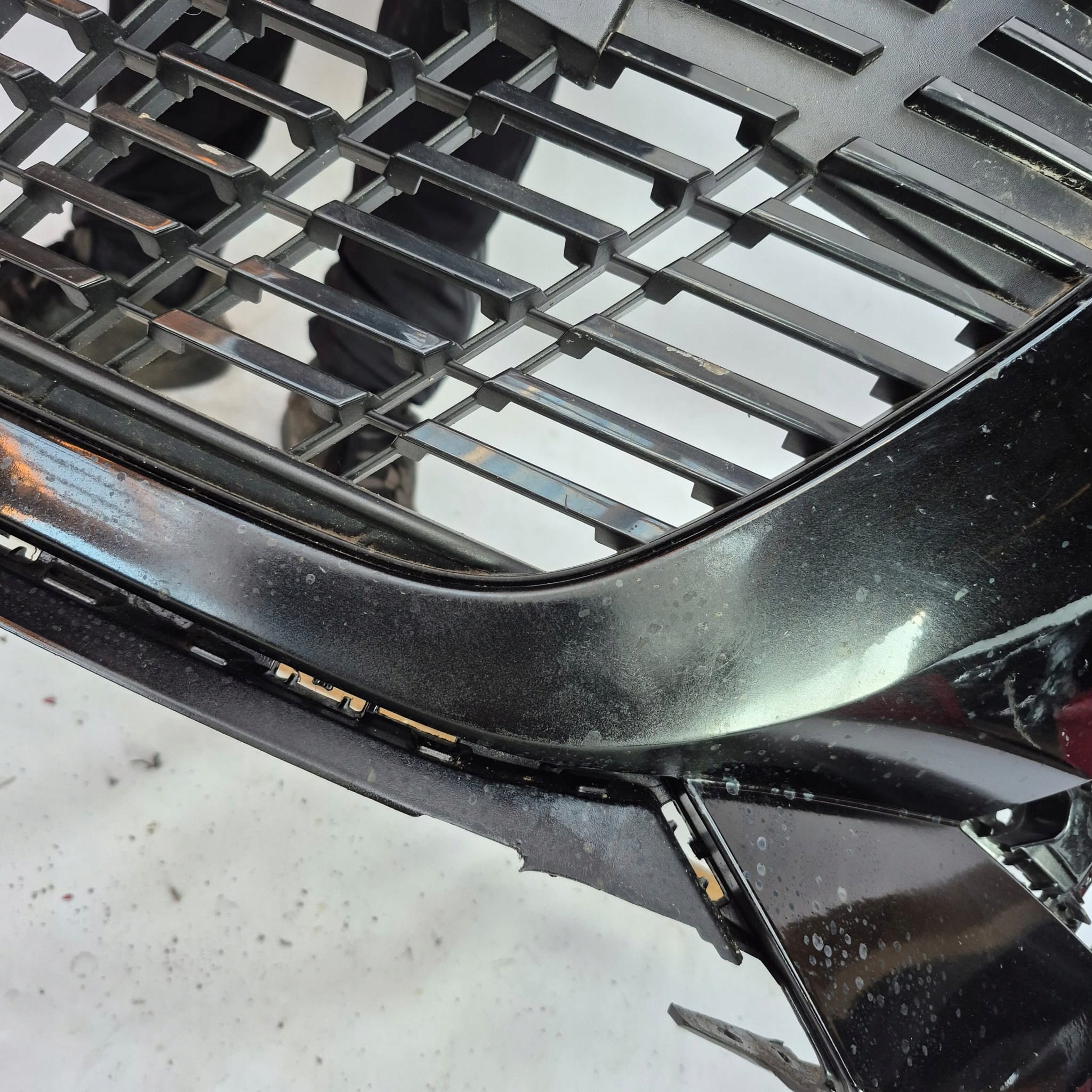AUDI A4 B9 8W 15-19 grid of a bumper central
