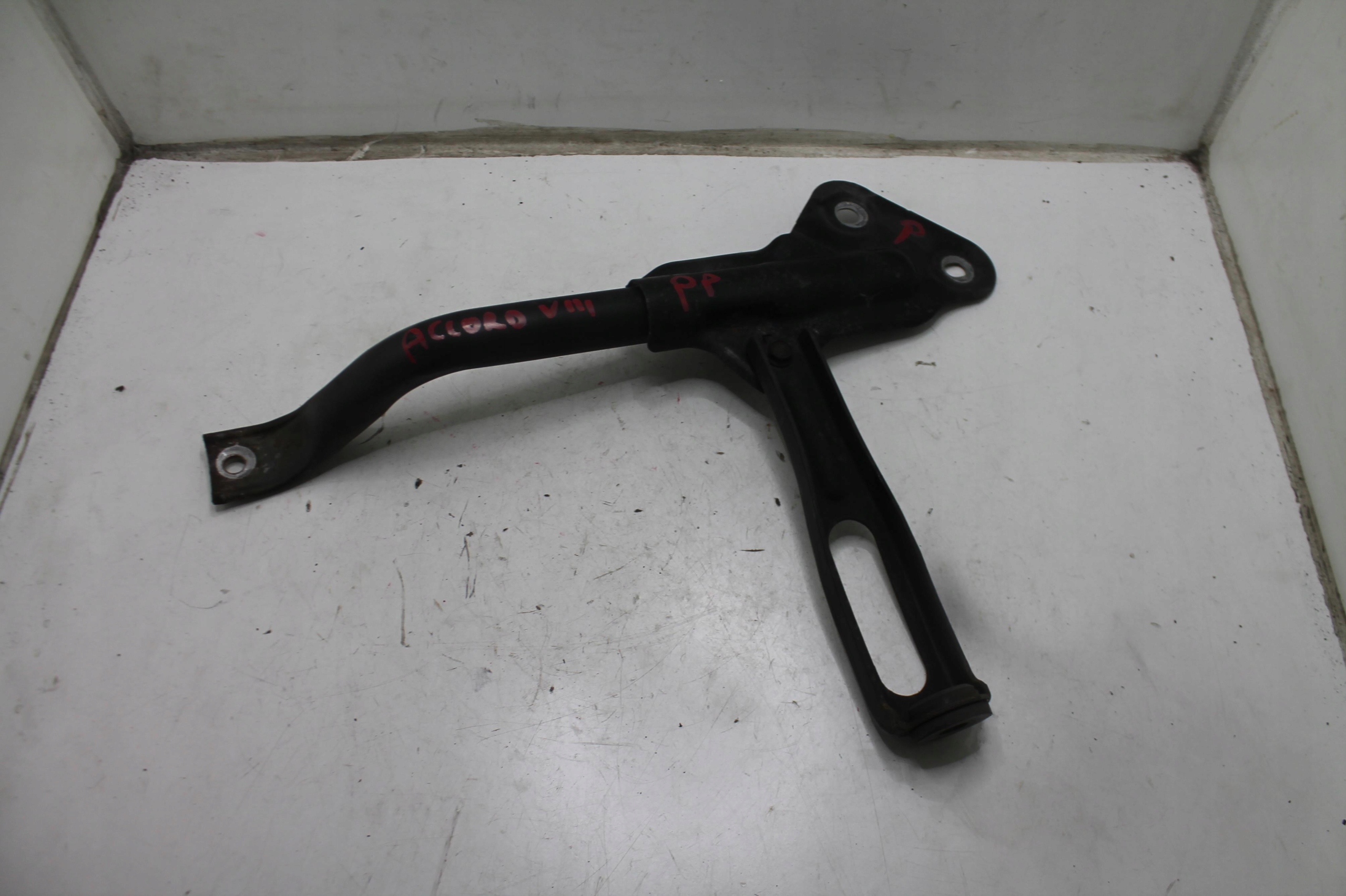 console holder supports right front HONDA ACCORD VIII 08-15