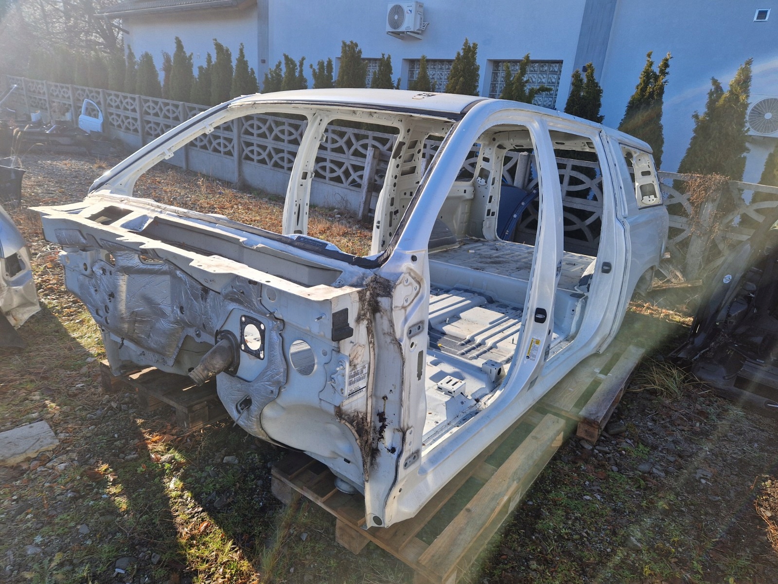 CADILLAC ESCALADE IV 2014 - quarter left front front threshold pillar BNG