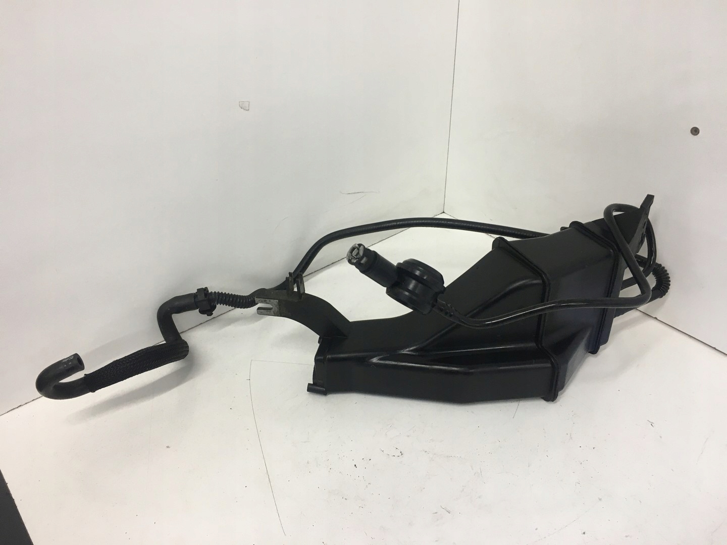 FILTR WĘGLOWY 3B0201803C 4B0201246A VOLKSWAGEN PASSAT B5
