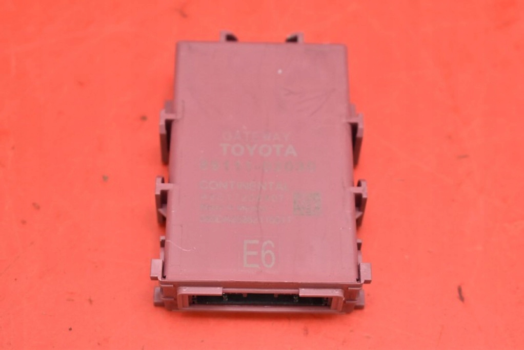 control unit module GATEWAY 89111-02030 TOYOTA COROLLA E21 1.8 HYBRID 98 KM